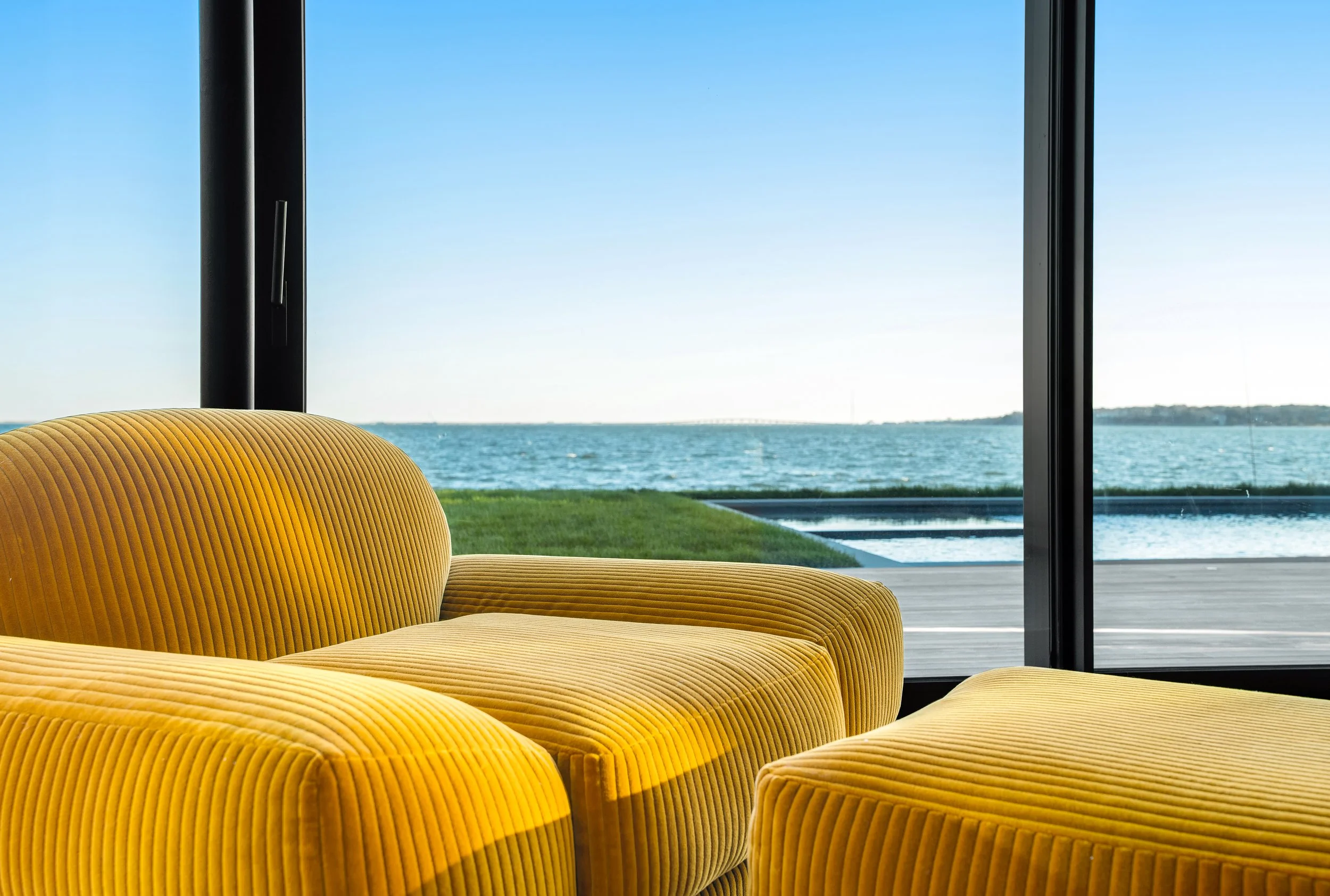 Living Room_1.jpg