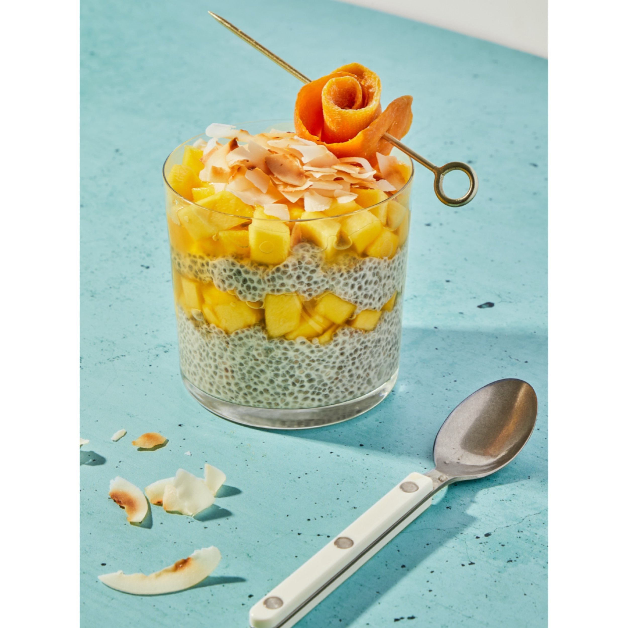 Styled this chia pudding to be the most extra I could, dried mango rose and all. We love glamorous breakfast! #pageandplate #foodphotography #productphotography #cpglife #studioshoot #chicagophotographer #productphotographer #cpgbrandphotographer #br