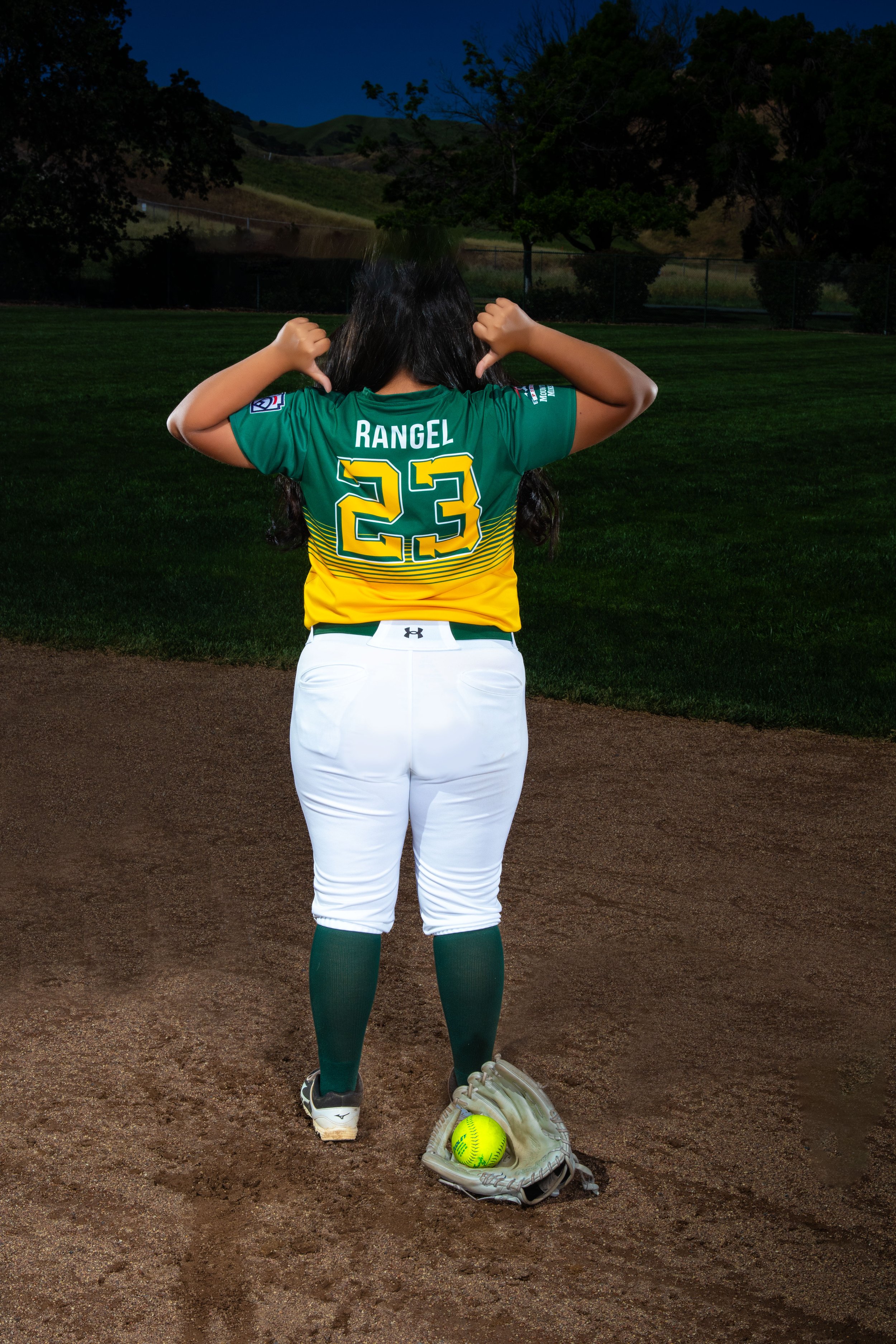 Softball Portraits-1544- PRINT.jpg