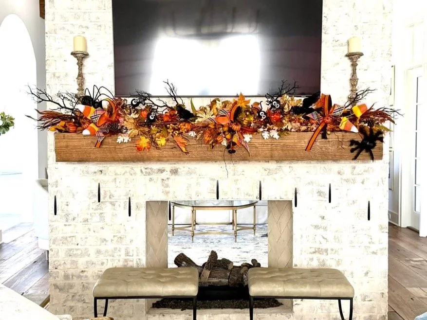 Halloween Mantle.JPG