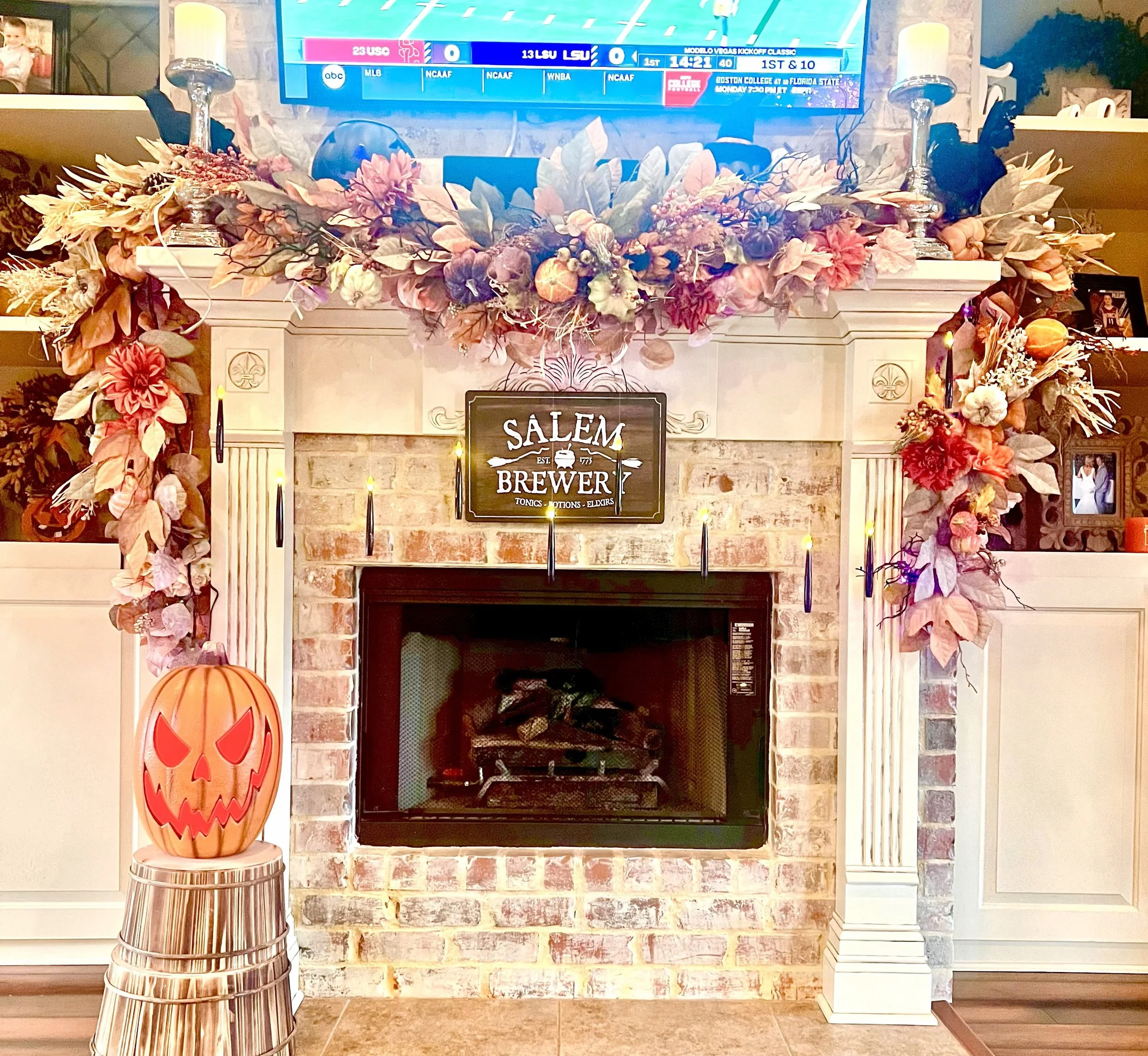 Spooky Fall Mantel.jpeg