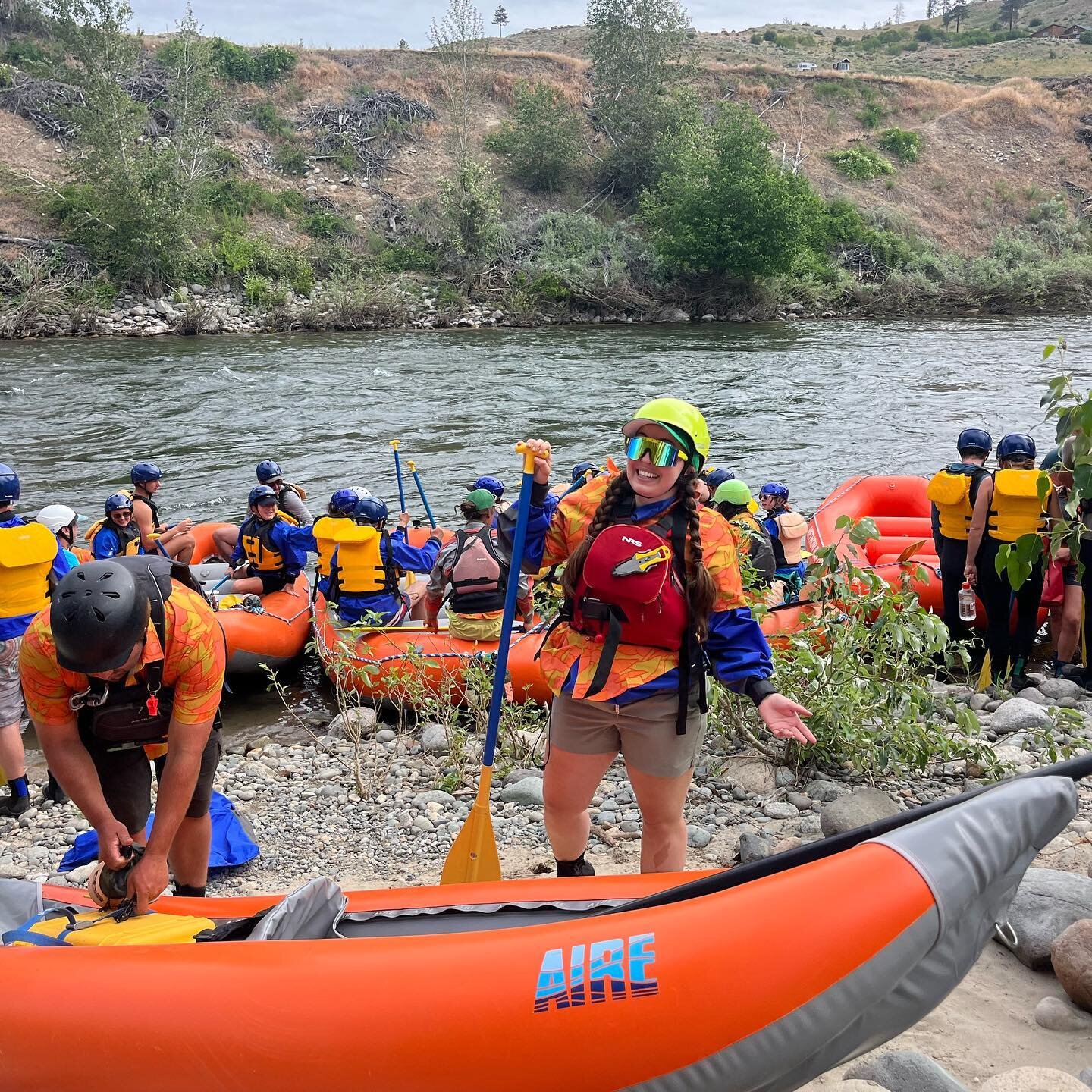 &ldquo;Come on in, the waters fine!!!&rdquo; - @clairehamilton_art 🧡🧡🧡🧡🌊🌊🌊 #methowvalley #methowwashington #whitewater #whitewaterrafting #whitewaterismagic #riverdaze #riveradventures #explore #washingtonexplored #visitwashington #pnw #chelan