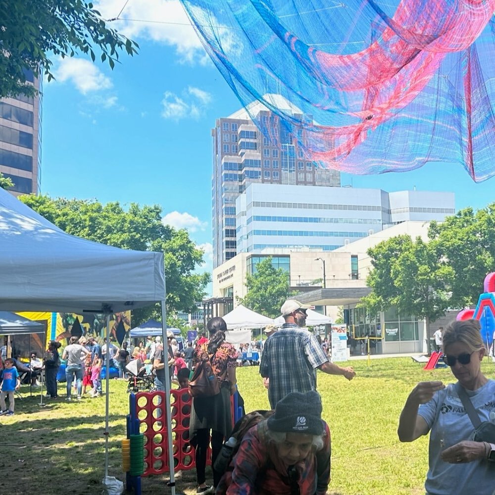 The Family Room&rsquo;s first ever Fun Festival was a huge success!!! Thank you everyone who came out to support us &amp; to our amazing volunteers and sponsors! 

Platinum:
The Chaney Foundation
Gold:
Thompson Child &amp; Family Focus Services https