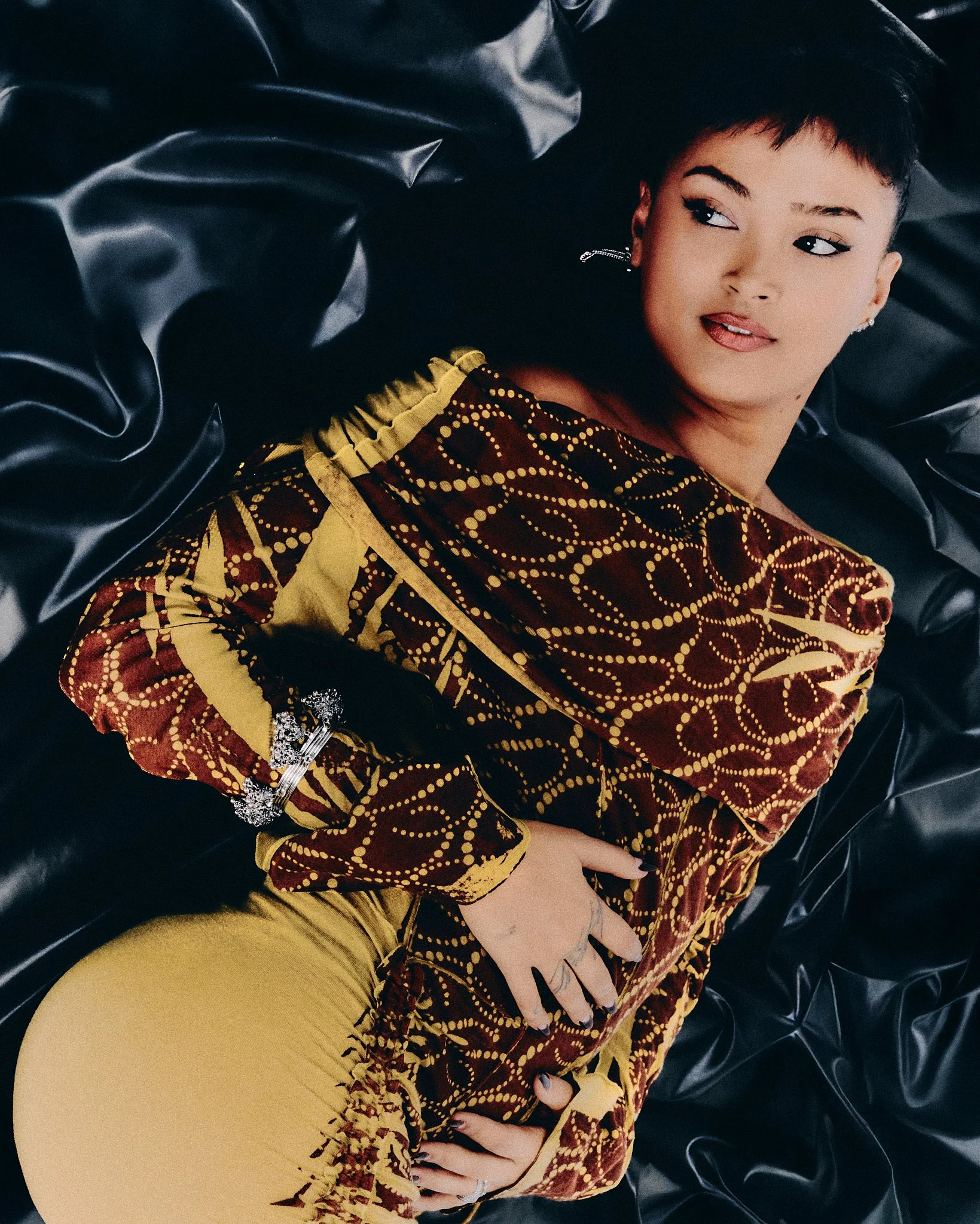 Joy x Versus1165 1.jpg