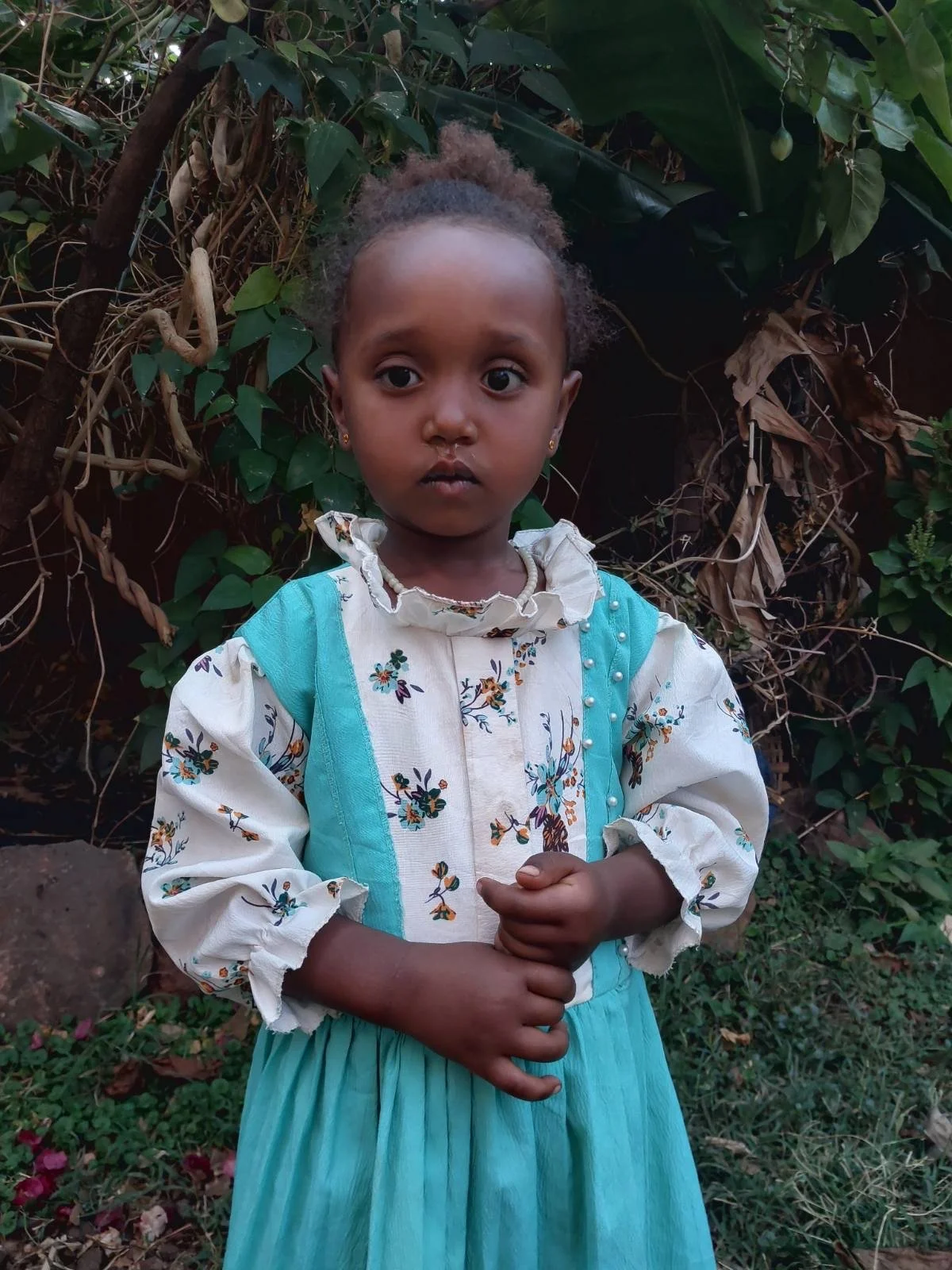 Fayza | Age 3 | Birthday 11/09/2022 | She lives with her parents. Her mother works as a cleaner and father as day laborer. 