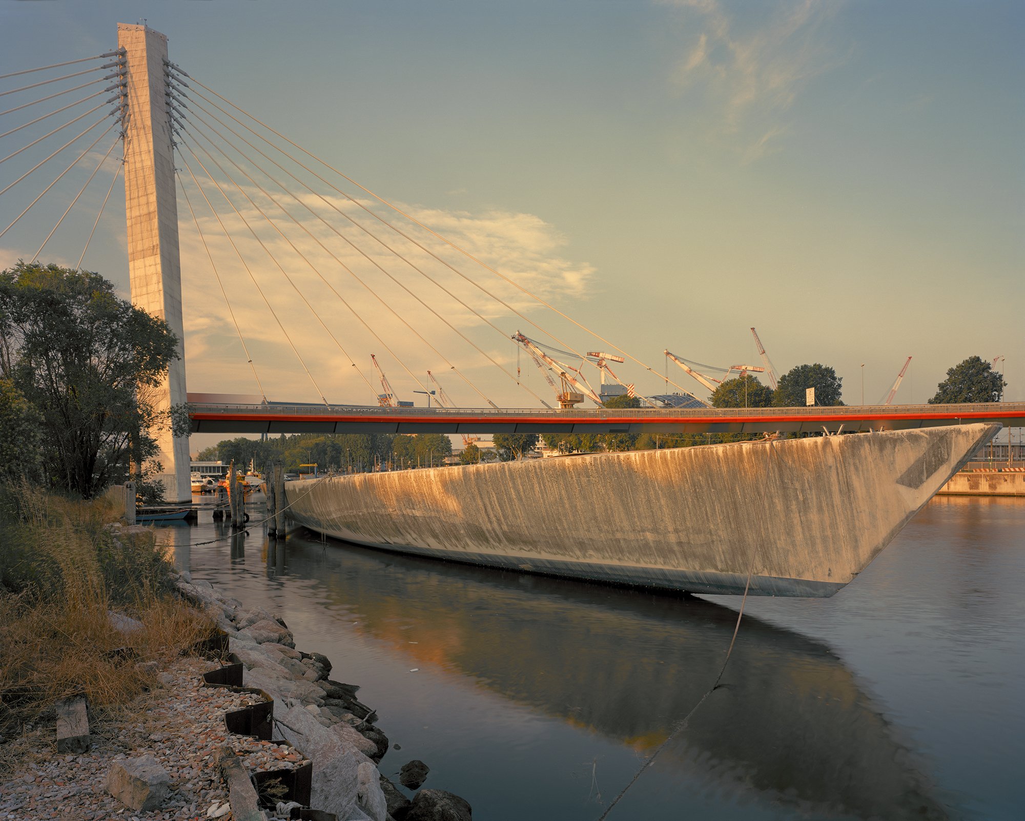  Concrete Boat, Mestra. 2022. 