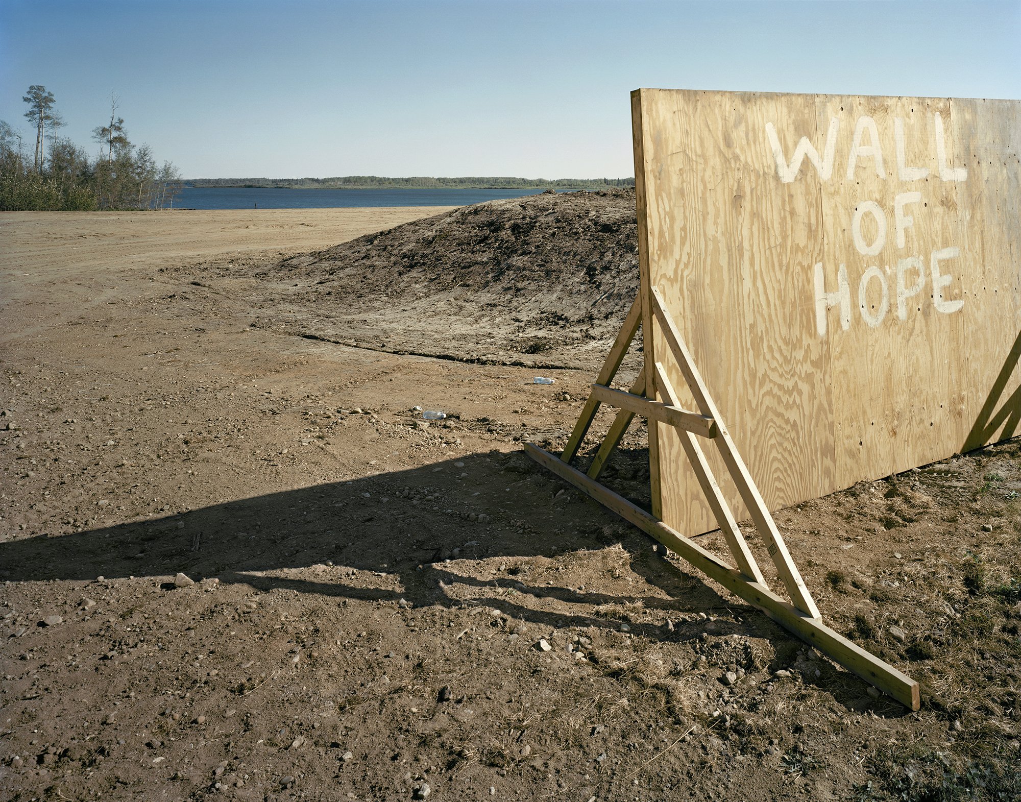  Wall of Hope, L. Anzac. 2013. 