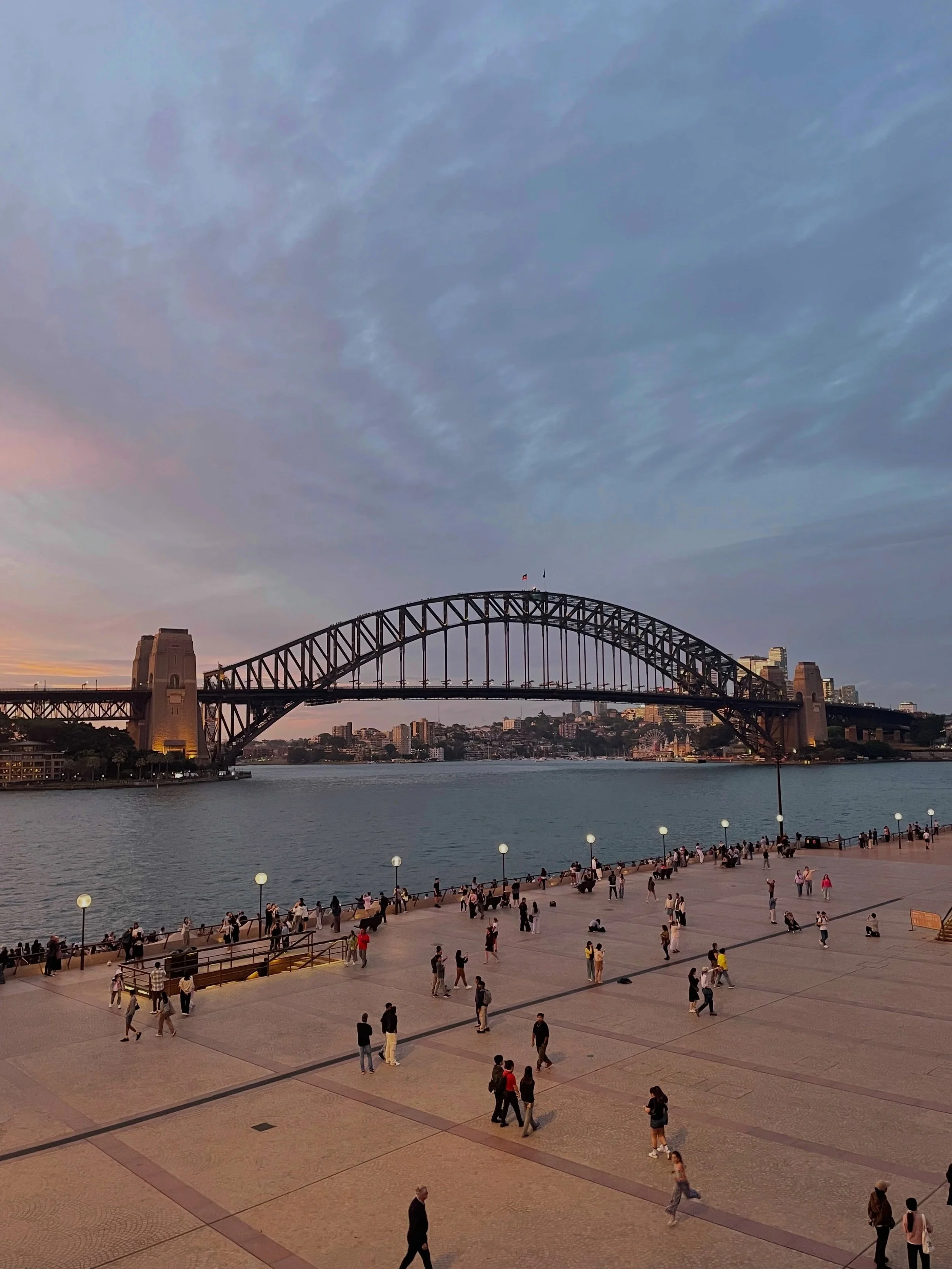 Get ready Sydney Marathon - Bangalow Runners are coming at you.

This weekend, a bunch of our crew will be lining up to take on the TCS Sydney Marathon. Months of training, plenty of long runs and a lot of kilometres together have led to this one.

T