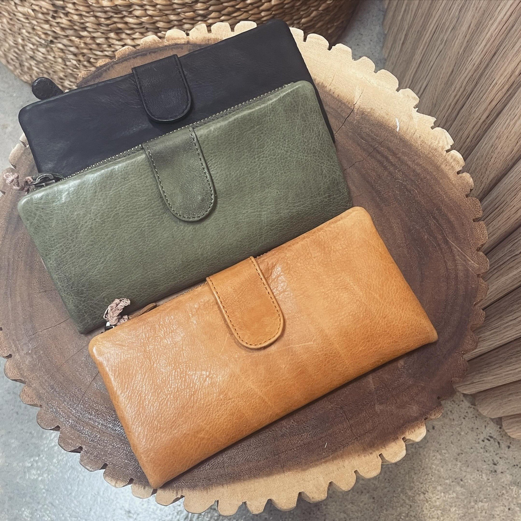 We adore our Ava purses from @dusky_robin. They were a hit during our Friday night sip and shop event! If you missed out on Friday night, don&rsquo;t worry. We have restocked and now have three available in each colour. Hurry in and get yours today b