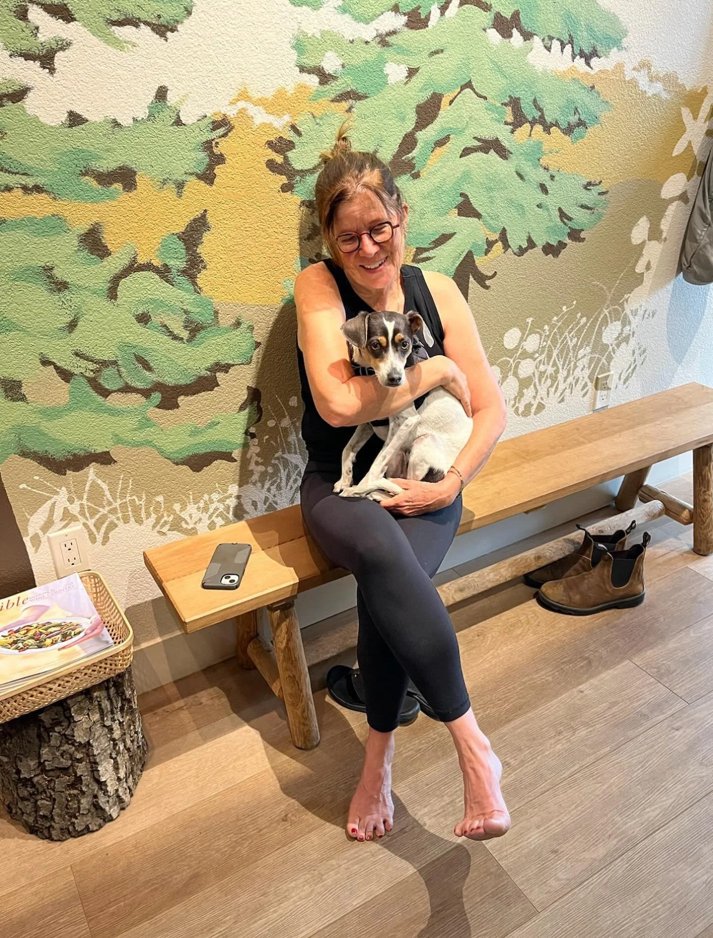Puppy love🐶🤍 #radiate #radiateyoga #sebastopol #sebastopoldogs #sebastopolyoga