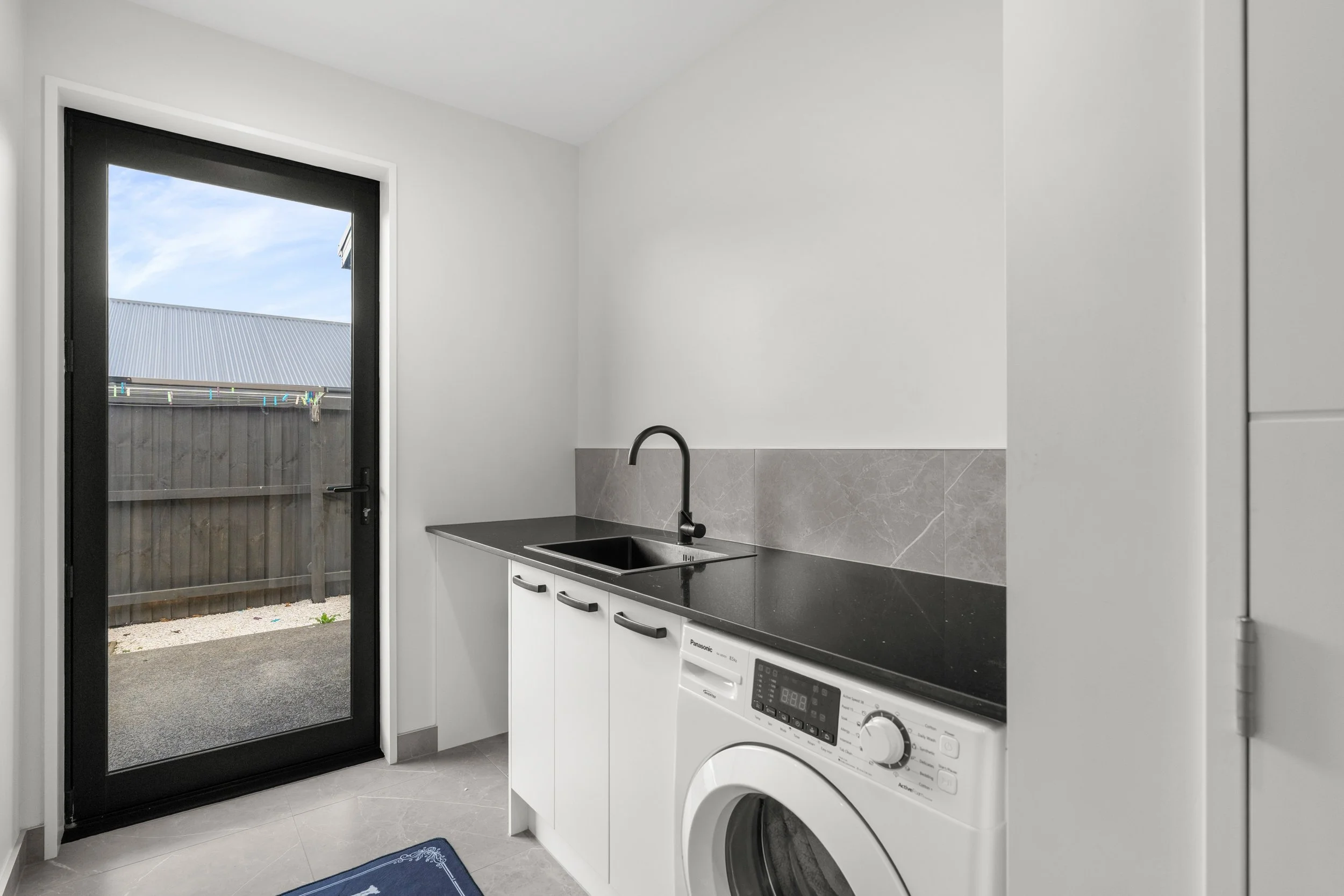 8 Eastonfield Drive-9.jpg