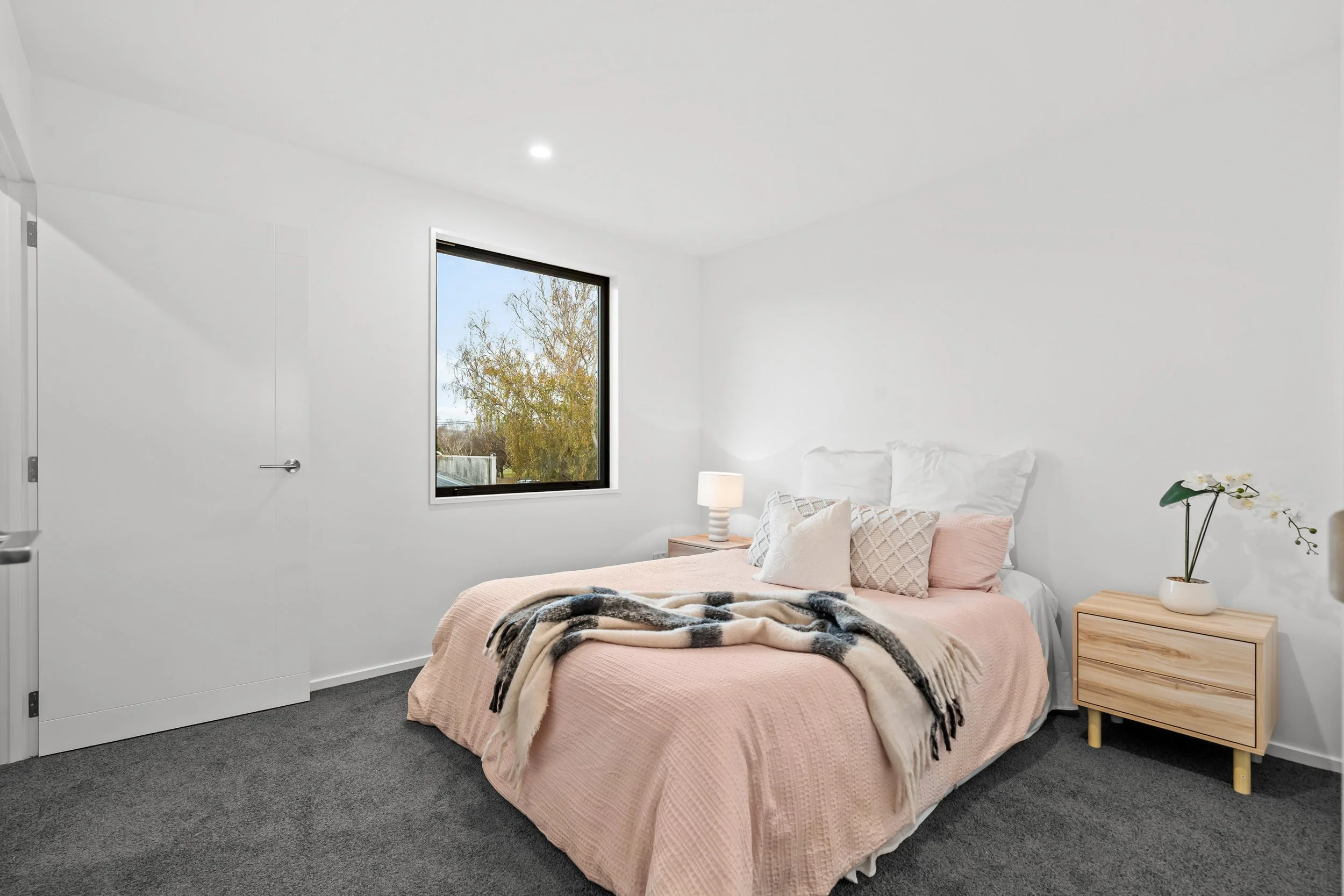 2-70 Isleworth Road-9.jpg