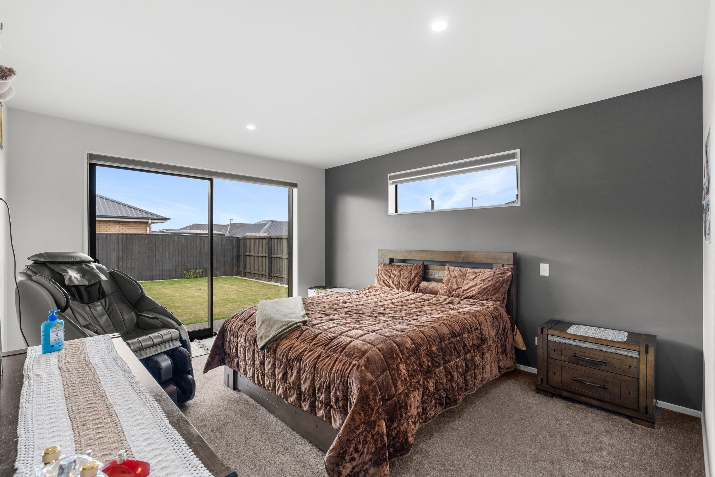 8 Eastonfield Drive-15.jpg