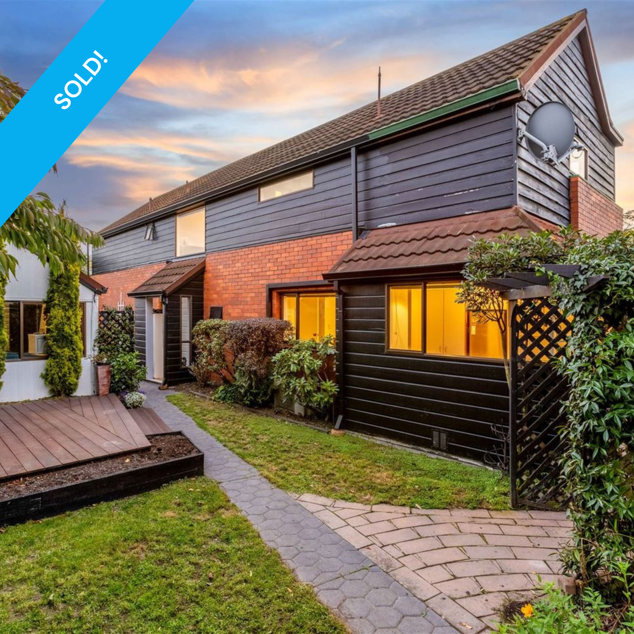 2/2 Ambleside Drive, Burnside