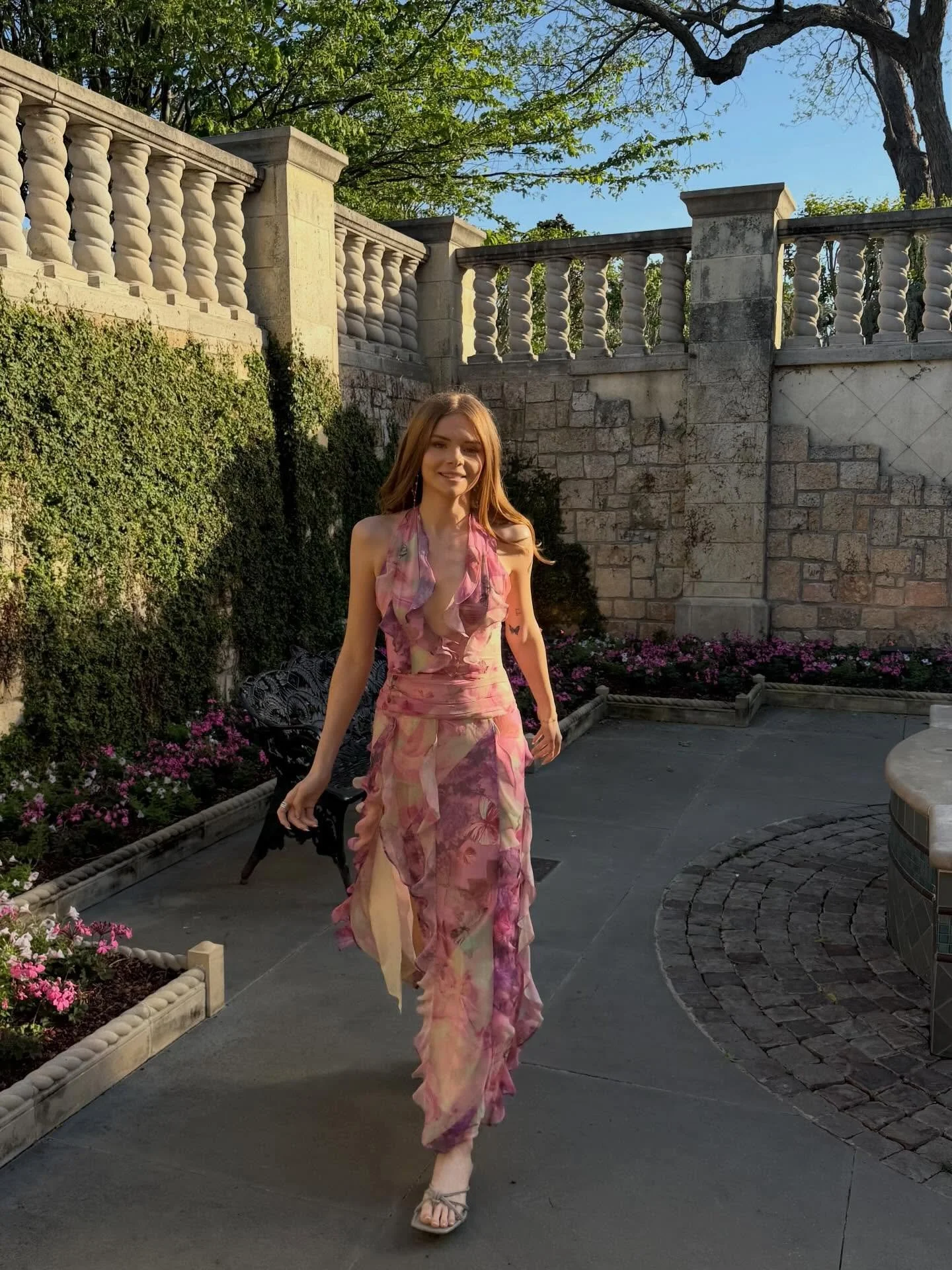 Are you unintentionally killing your creativity?

If you&rsquo;ve been feeling stuck, distracted, or uninspired&hellip;
look around.

Because the space you&rsquo;re in and the people you&rsquo;re around either pull creativity out of you&hellip; or su