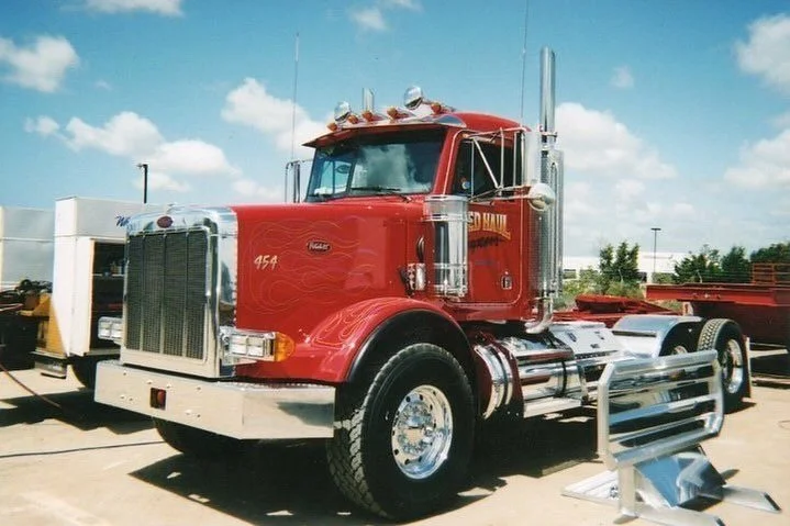 #oldschool #original #nostufftootuff #since1989 #flashback #redhaulexpress #heavyhaul #lowbed