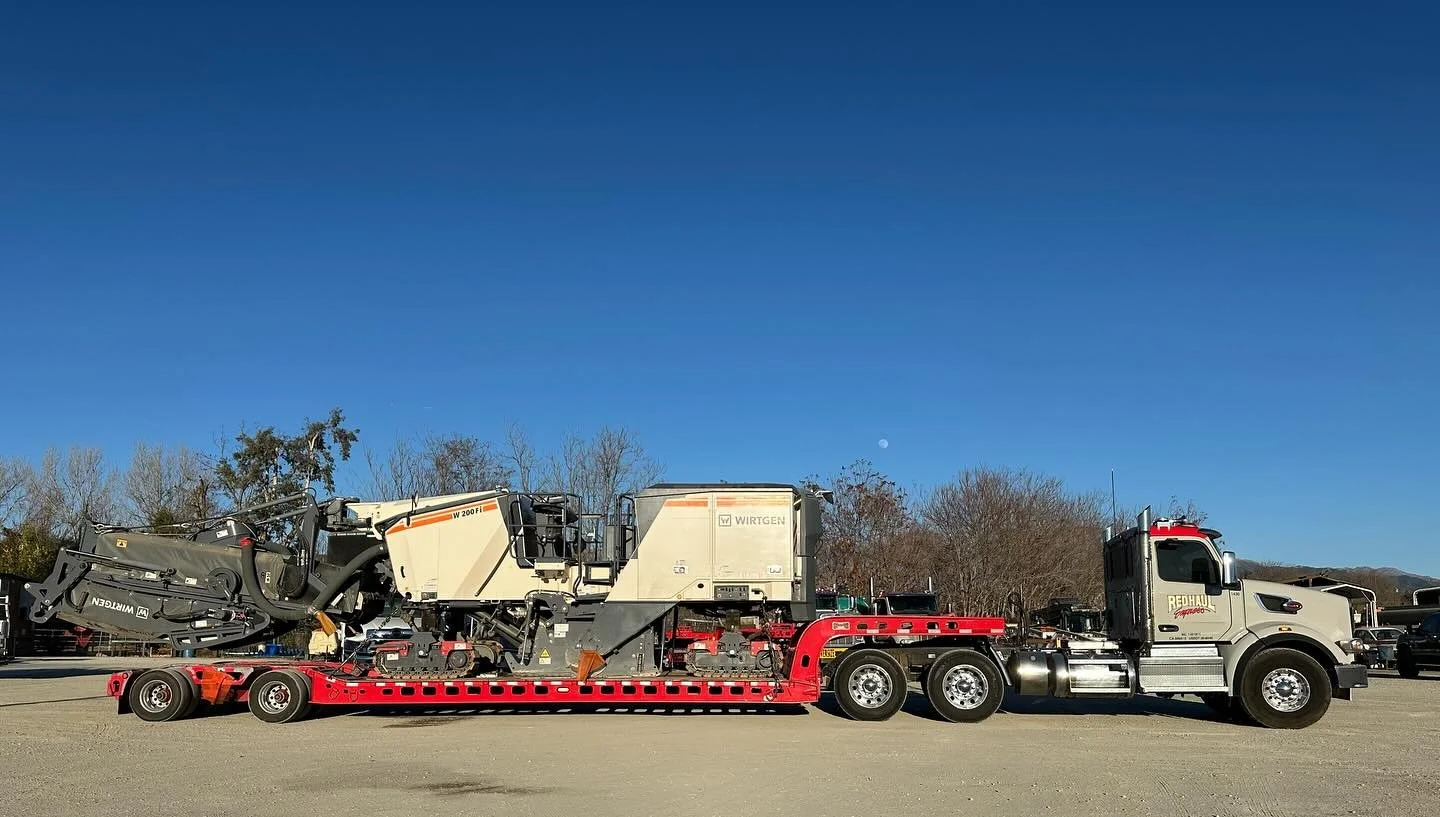 #redhaulexpress #milling #wirtgengroup #wirtgen #demo #asphalt #asphaltpaving #engineering #roadwork #nixonegli #murraytrailers #i210 #tracks #construction #wirtgengroup🌐 #grinding #removal #onepass #grading #heavyhaul #trucking #ontime #pavingsprea