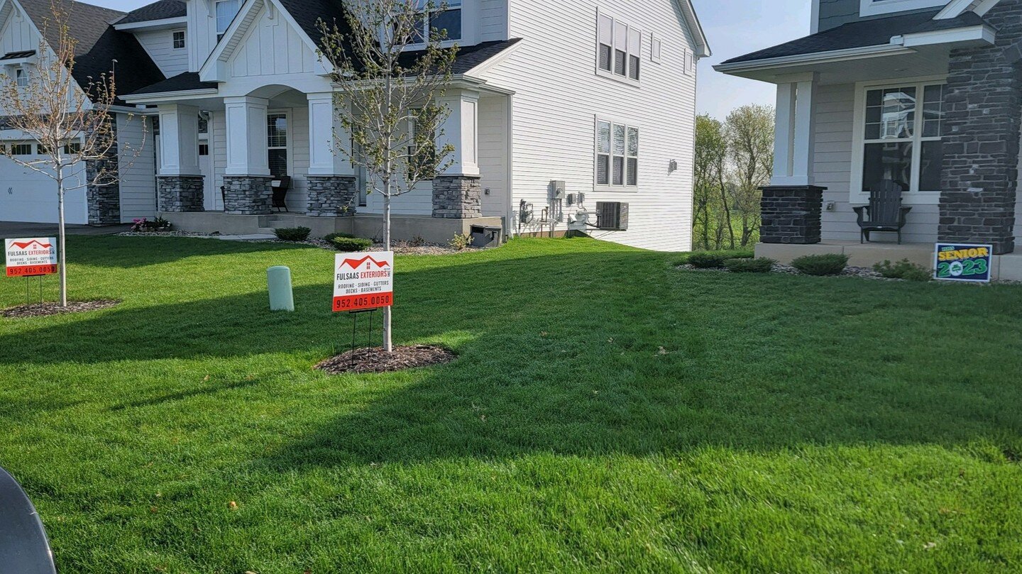 Happy Friday!

Fulsaas Exteriors signs on our client's lawns - is there anything better than that? We think not. Excited for the basements and decks underway in this Rosemount neighborhood!

Let us know what we can do for you!
(952) 405-0050
www.fuls