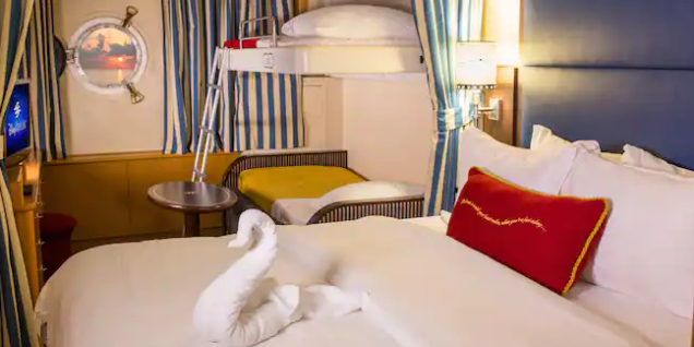 Deluxe Oceanview Stateroom Category 9D 1.PNG