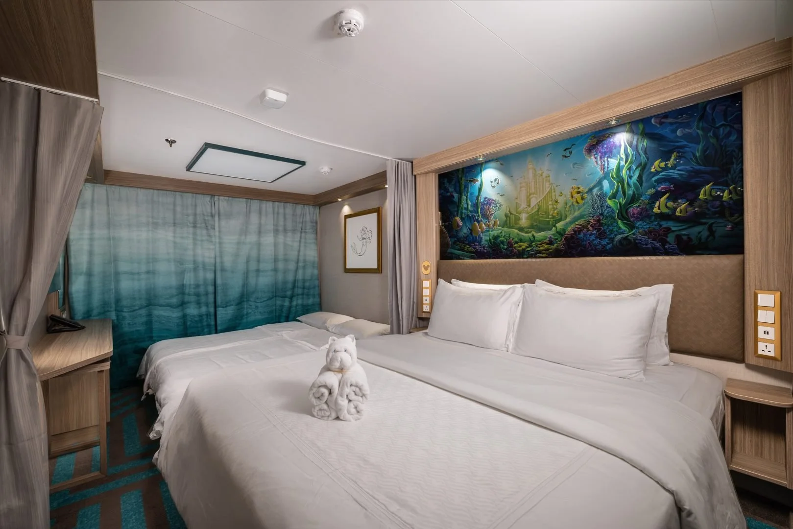 Deluxe-Oceanview-Stateroom-with-Verandah_Disney-Adventure-2-1619x1080.jpg