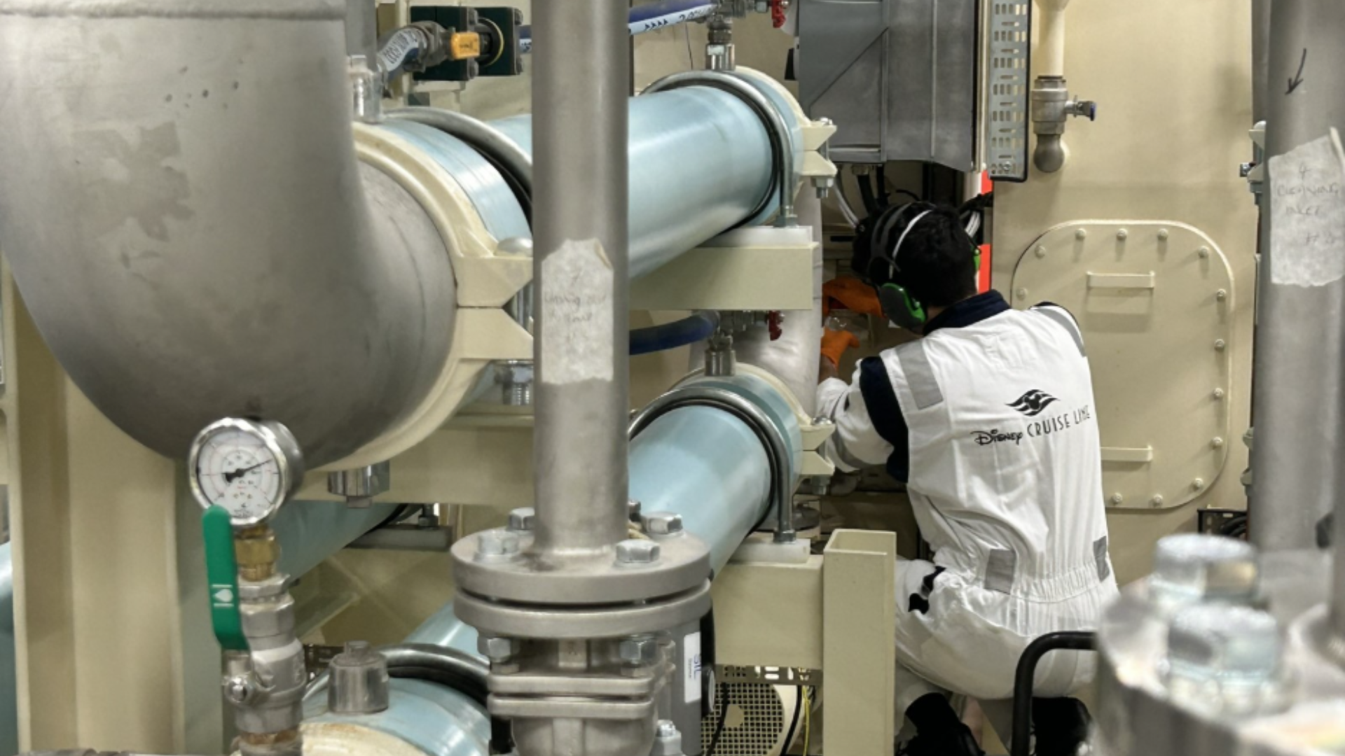 Disney-Destiny-Engine-Room-Tour.png