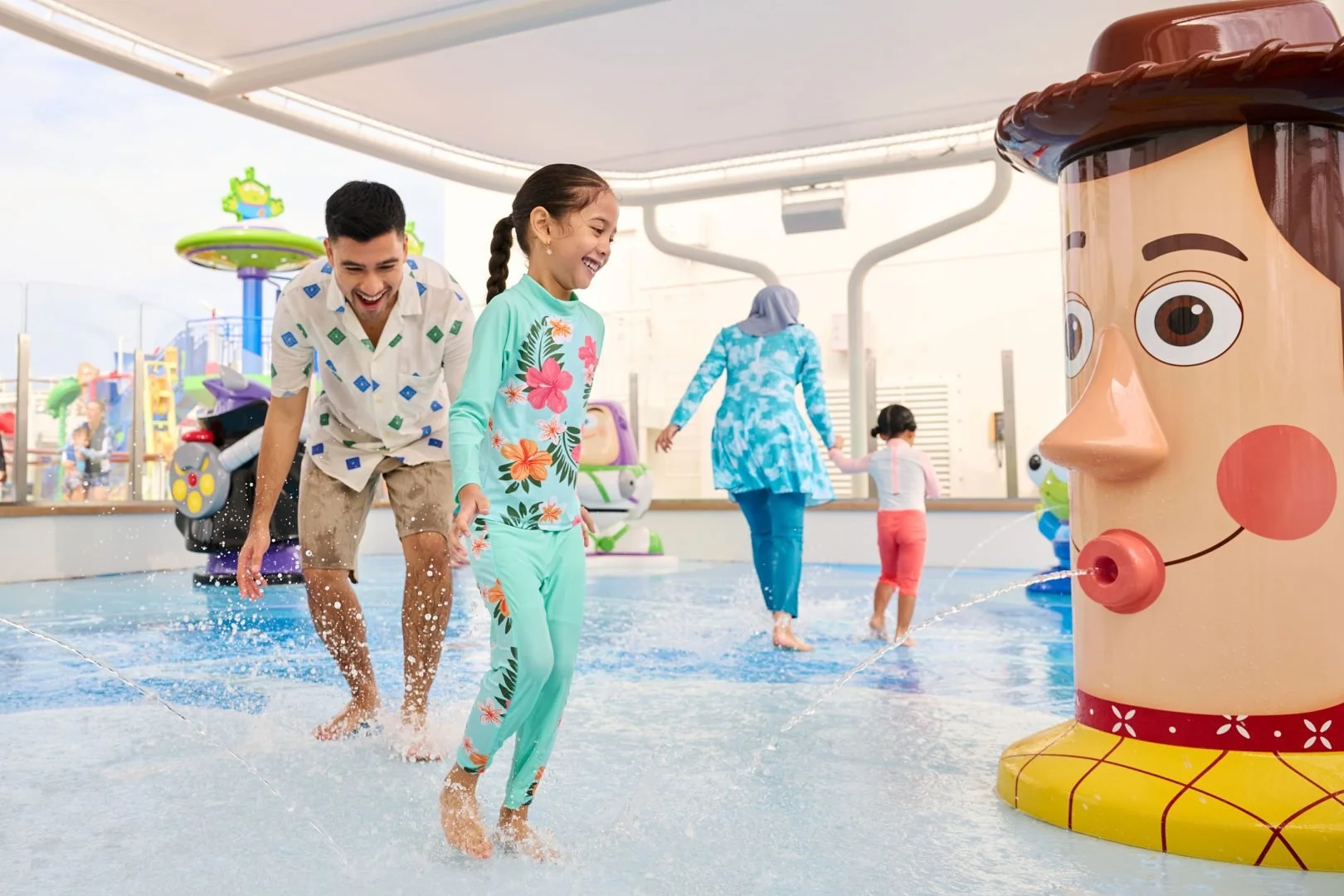 Toy-Story-Splash-Pad_Disney-Adventure-2-1620x1080.jpg