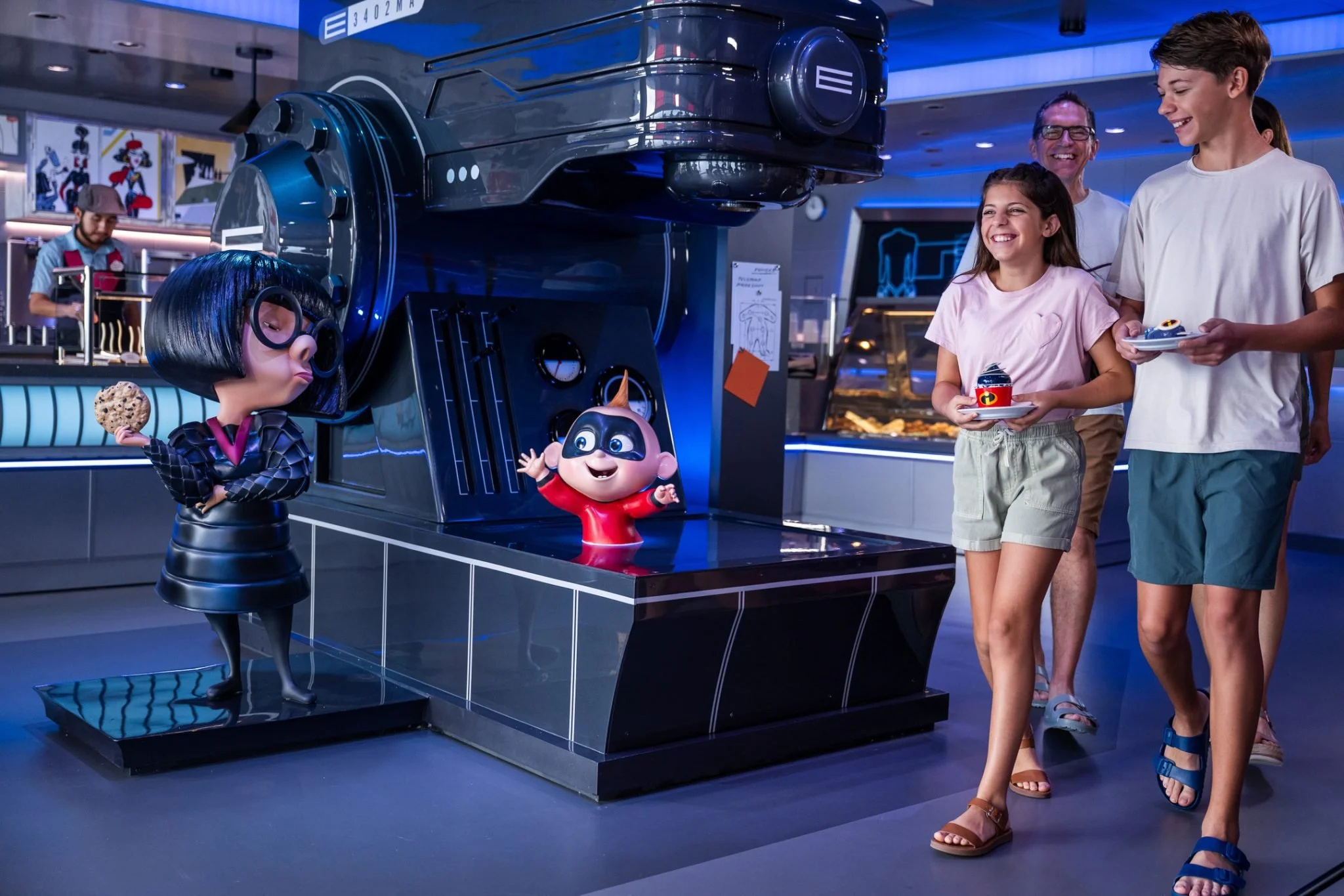 Disney-Destiny-Edna-a-La-Mode-Sweets-2-2048x1365.jpg