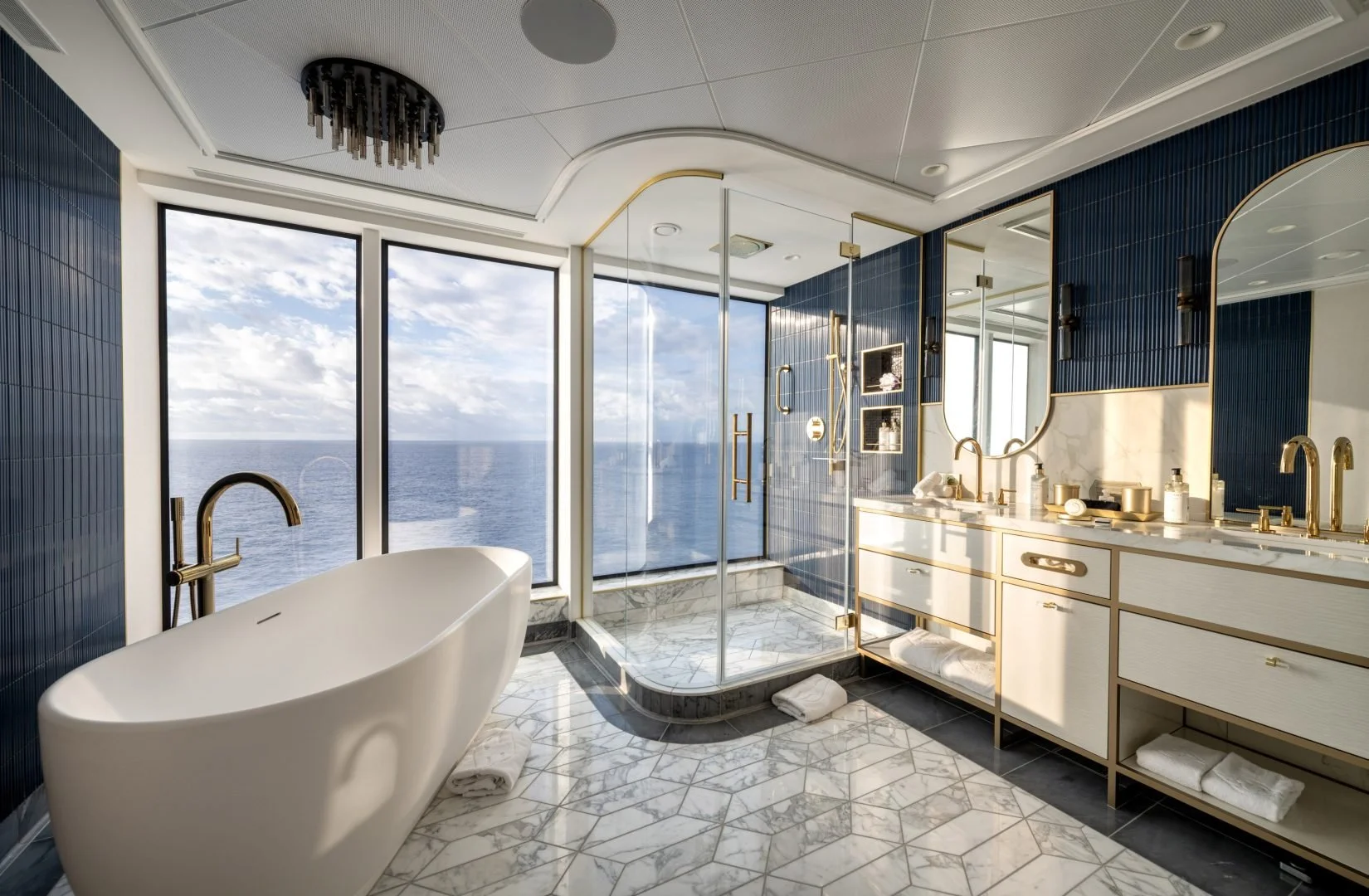 Destiny_2-story-Hero-Suites-4-1650x1080 (1).jpg