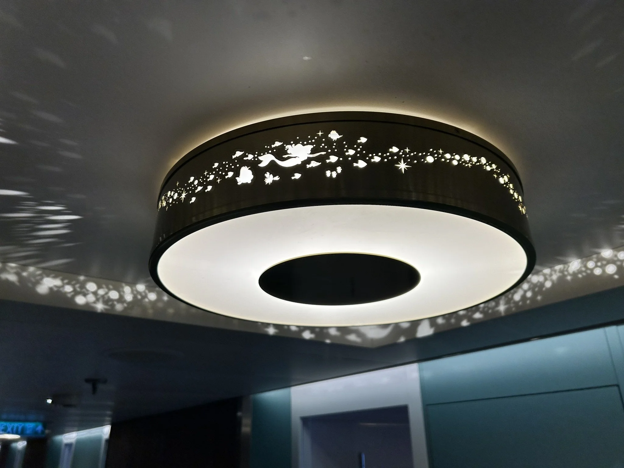 Disney-Wish-Hallway-Ariel-Lamp.jpeg