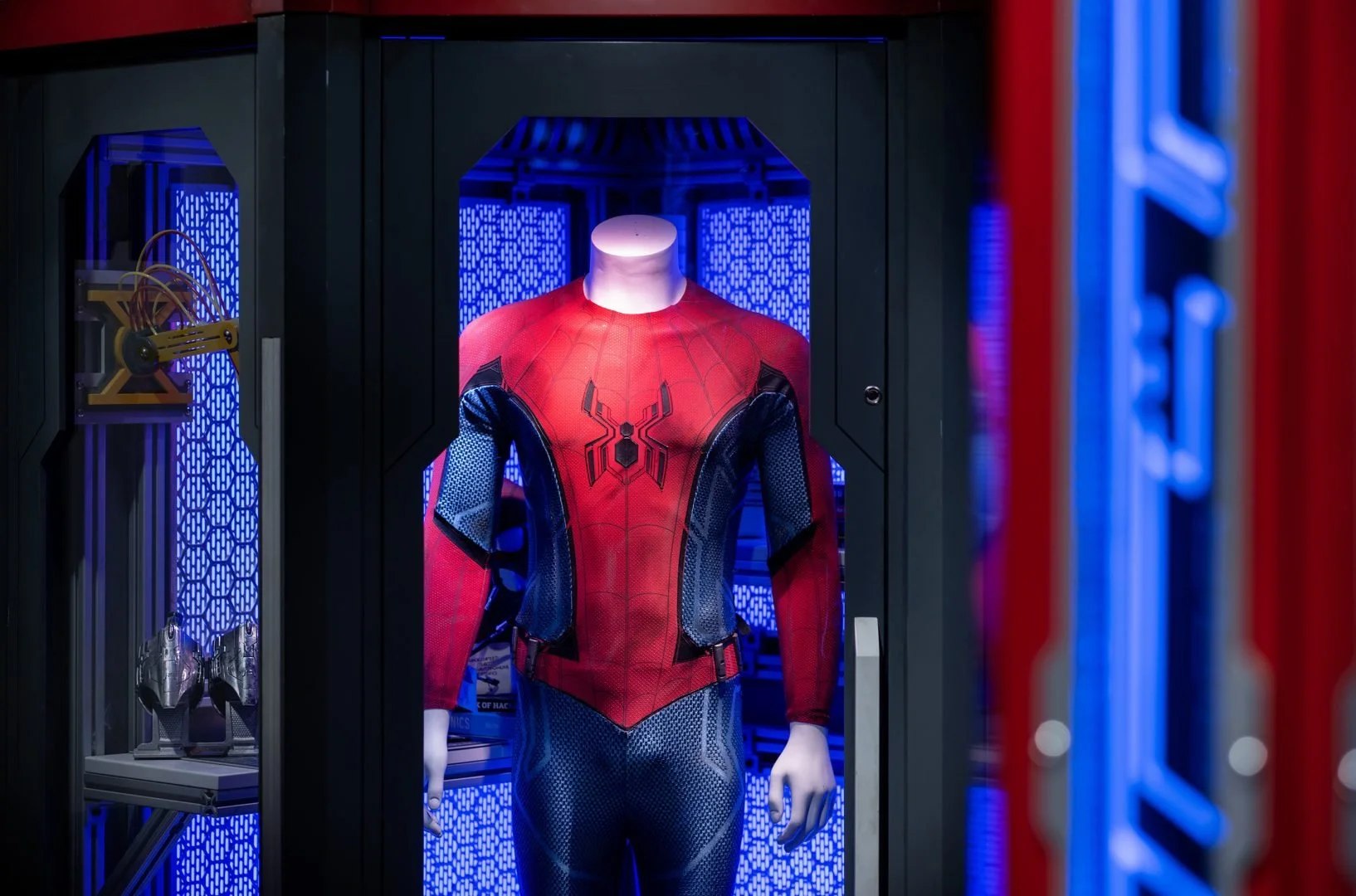 Marvel-WEB-Workshop_Disney-Adventure-2-1634x1080.jpg