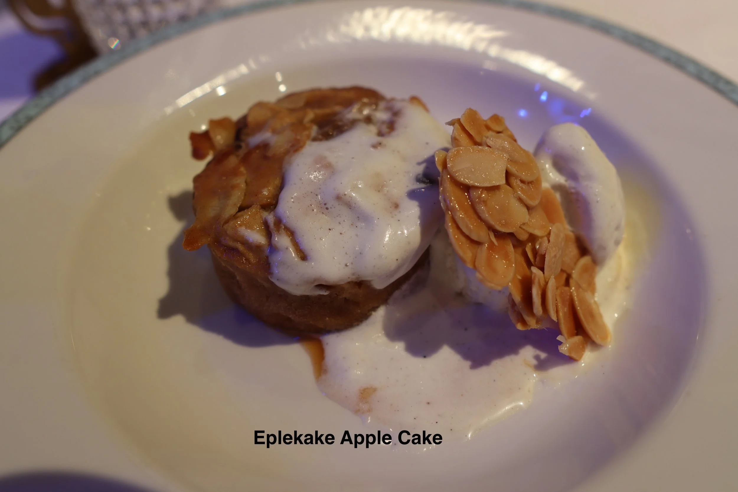 2025-02-14-Wish-Arendelle-Eplekake-Apple-Cake-1.JPG