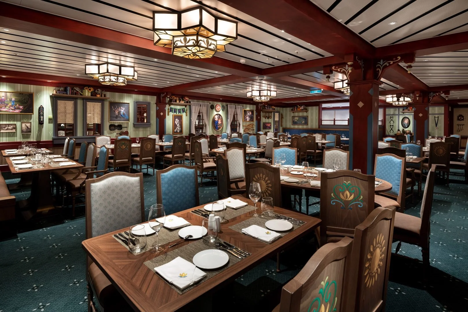 Enchanted-Summer-Restaurant_Olafs-Dining-Room_Disney-Adventure-1-1620x1080.jpg