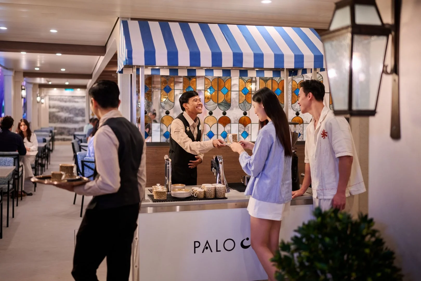 Palo-Cafe_Disney-Adventure-2-1620x1080.jpg