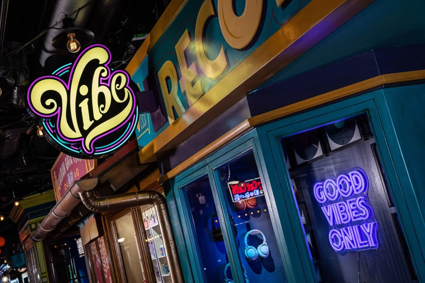Vibe_Disney-Adventure-2-1619x1080.jpg