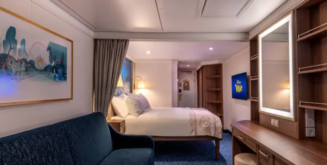 Deluxe Family Oceanview Stateroom Category 8B, 8C.PNG