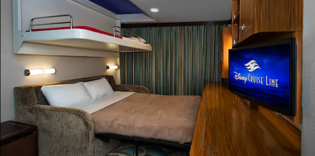 Concierge Family Oceanview Verandah Stateroom Category V 9.PNG