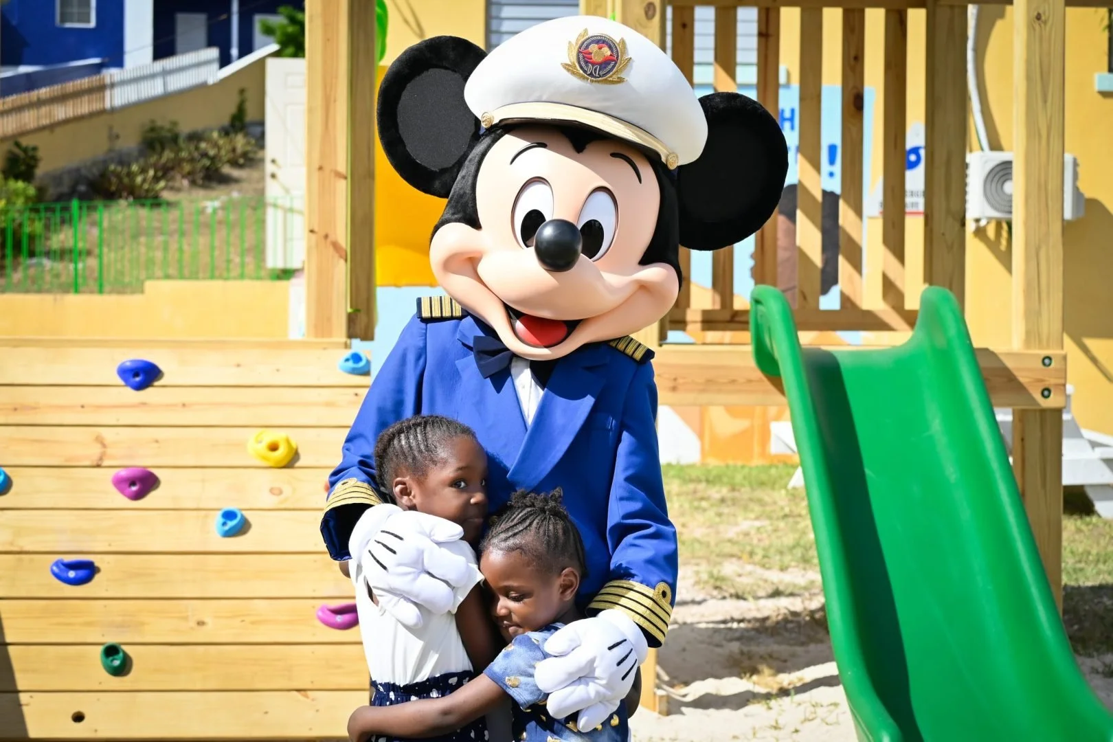 Mickey-and-two-students-scaled-1-1620x1080.jpg