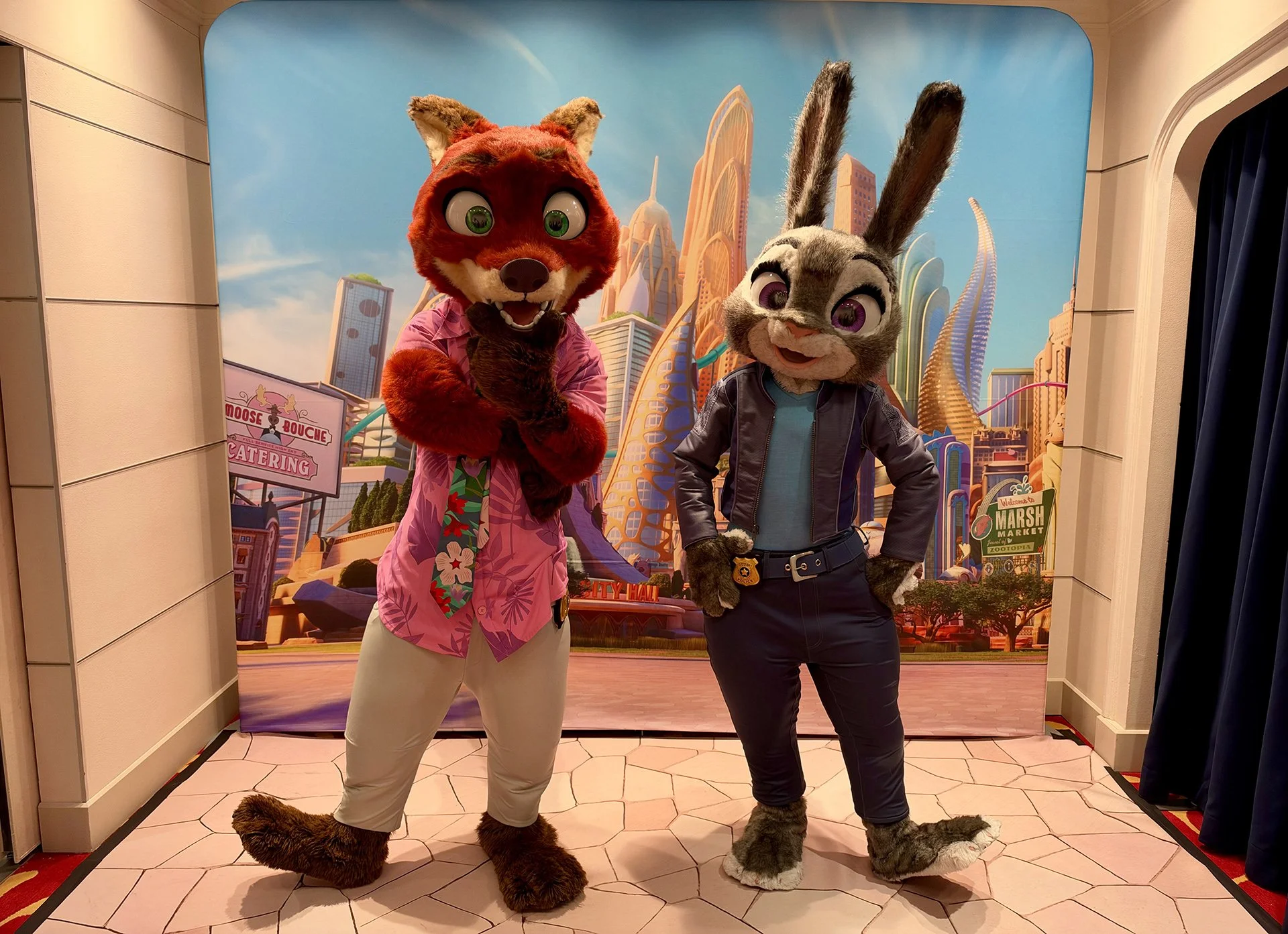 Nick-and-Judy-from-Zootopia-on-Disney-Cruise-Line-for-Surprise-Encounter.jpeg