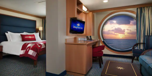 Deluxe Family Oceanview Staterom Category 8A 2.PNG