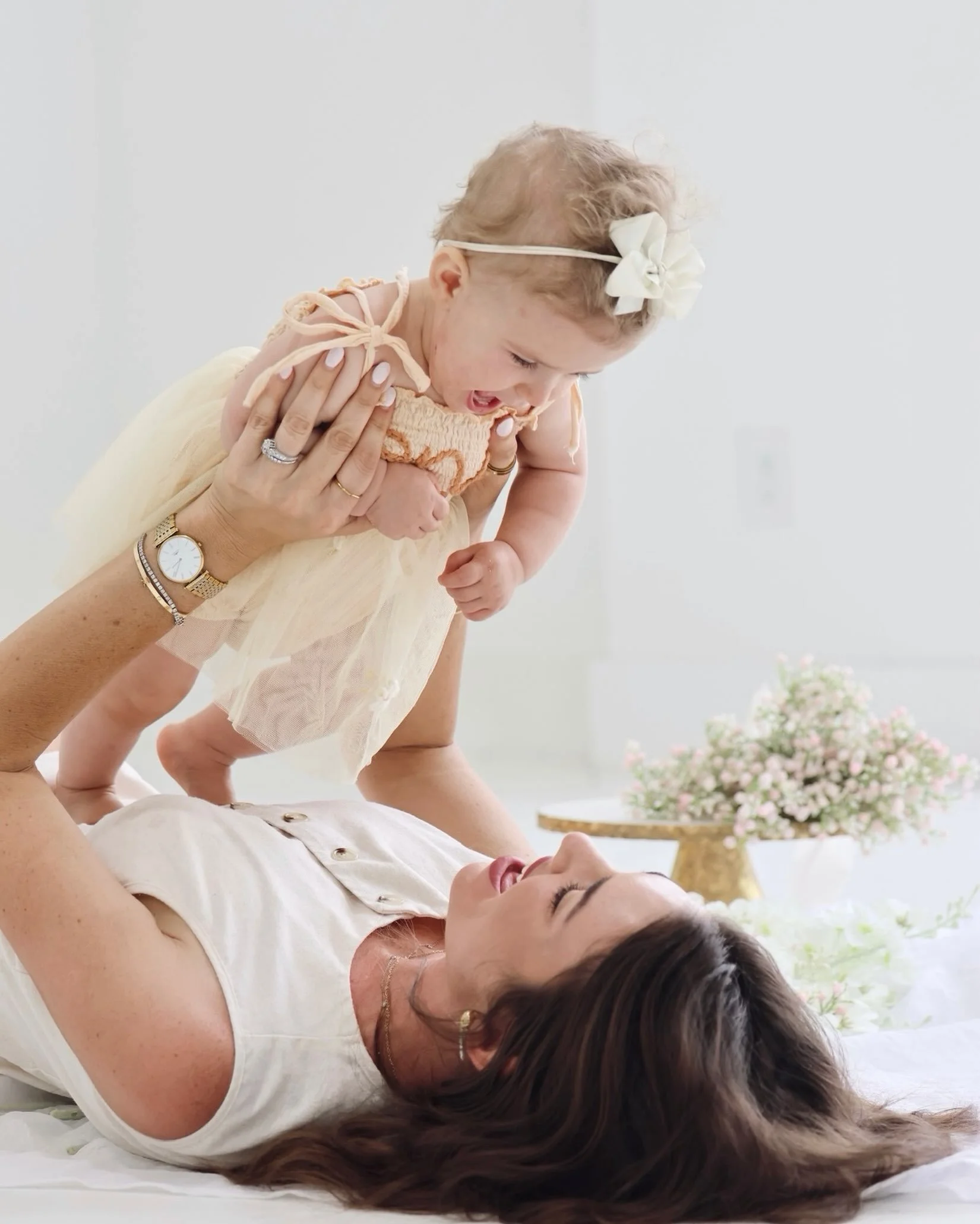 My Edie girl🌸 The sweetest sneak peek from her first birthday shoot🥹🤍