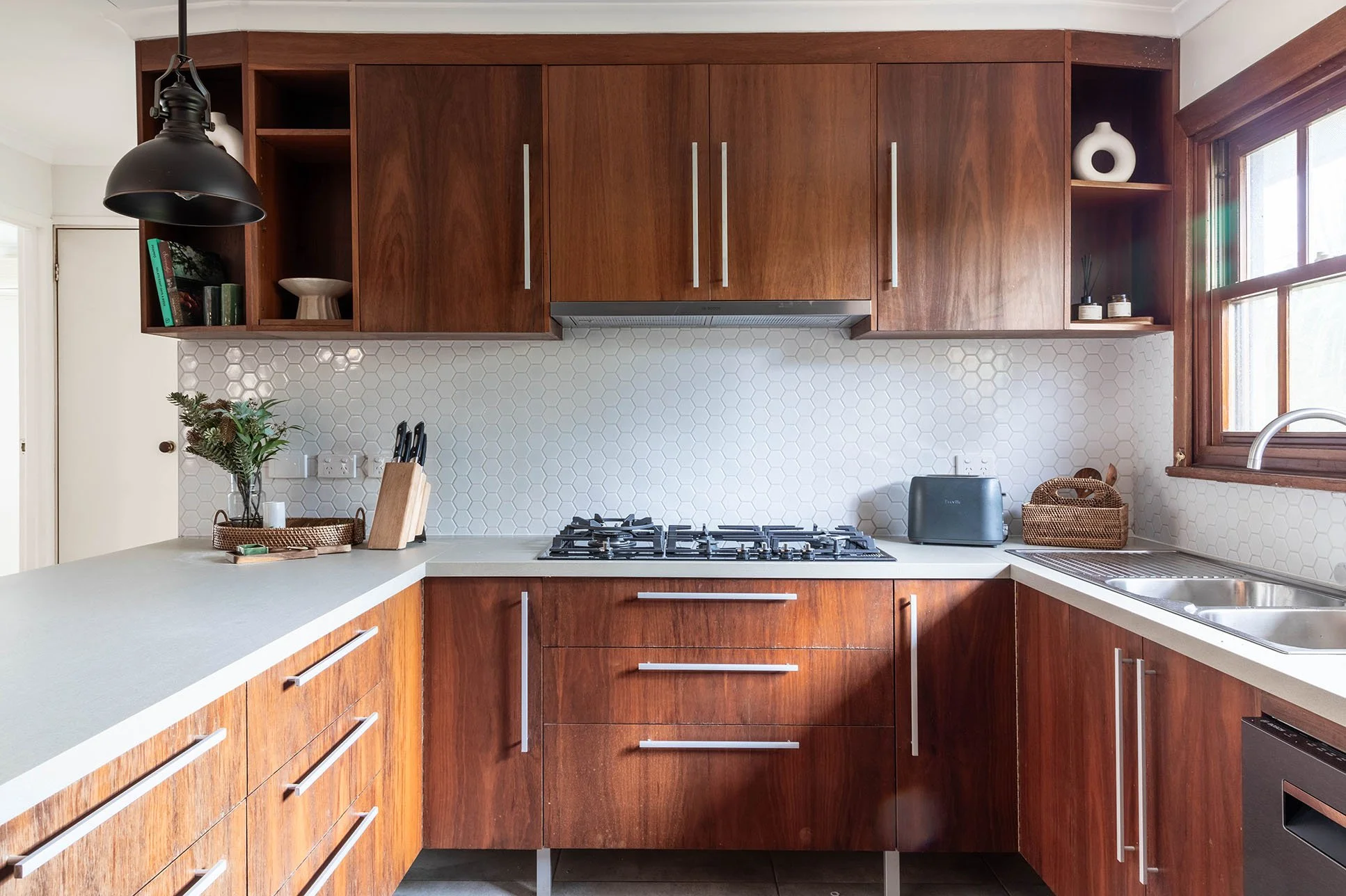 10 AFTER SHA17 ALICE SPRINGS KITCHEN copy.jpg