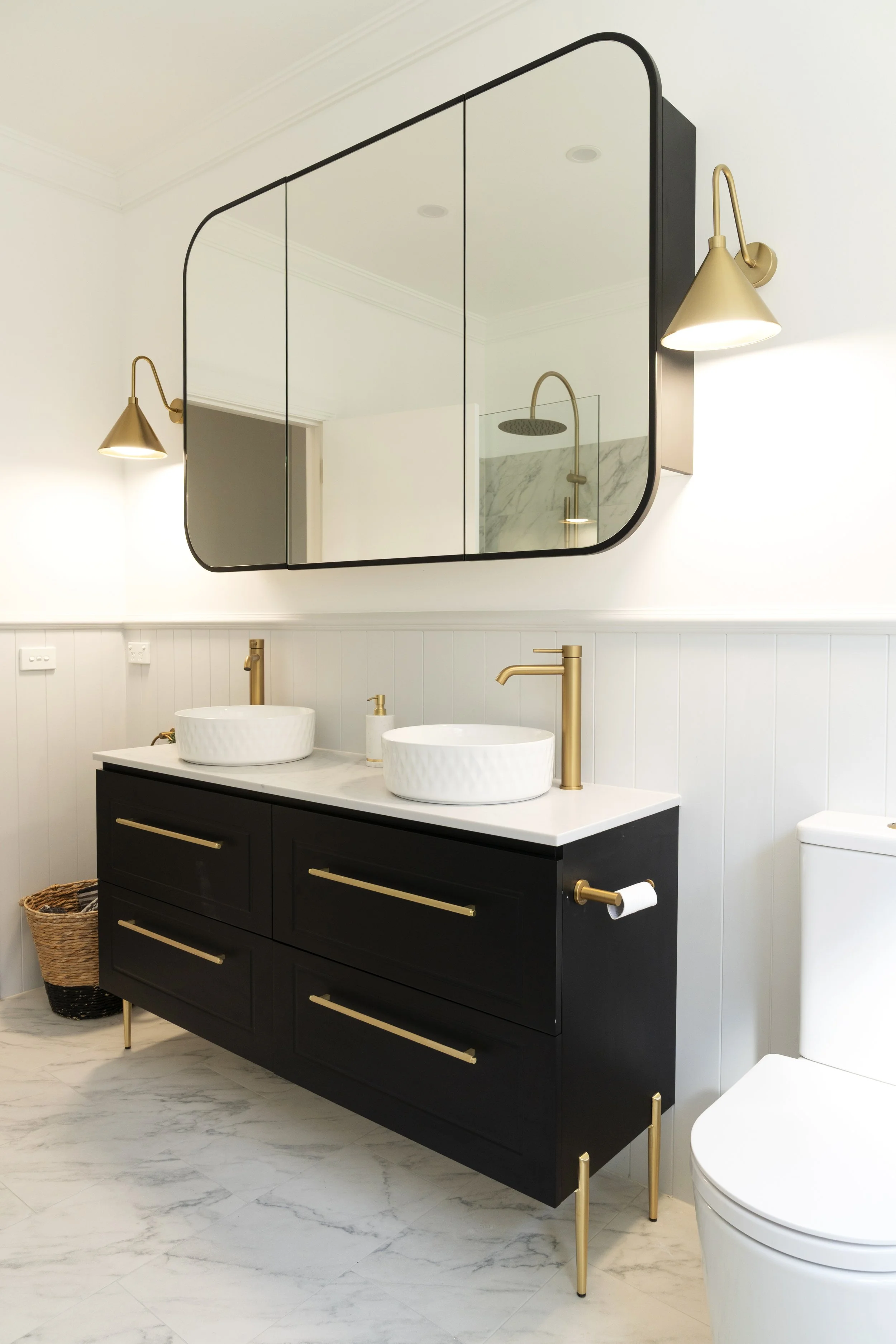 SHA_S18_TX07FitzroyNorth_042_AfterBathroom_FOXTEL_Kelly Gardner.jpg.jpg