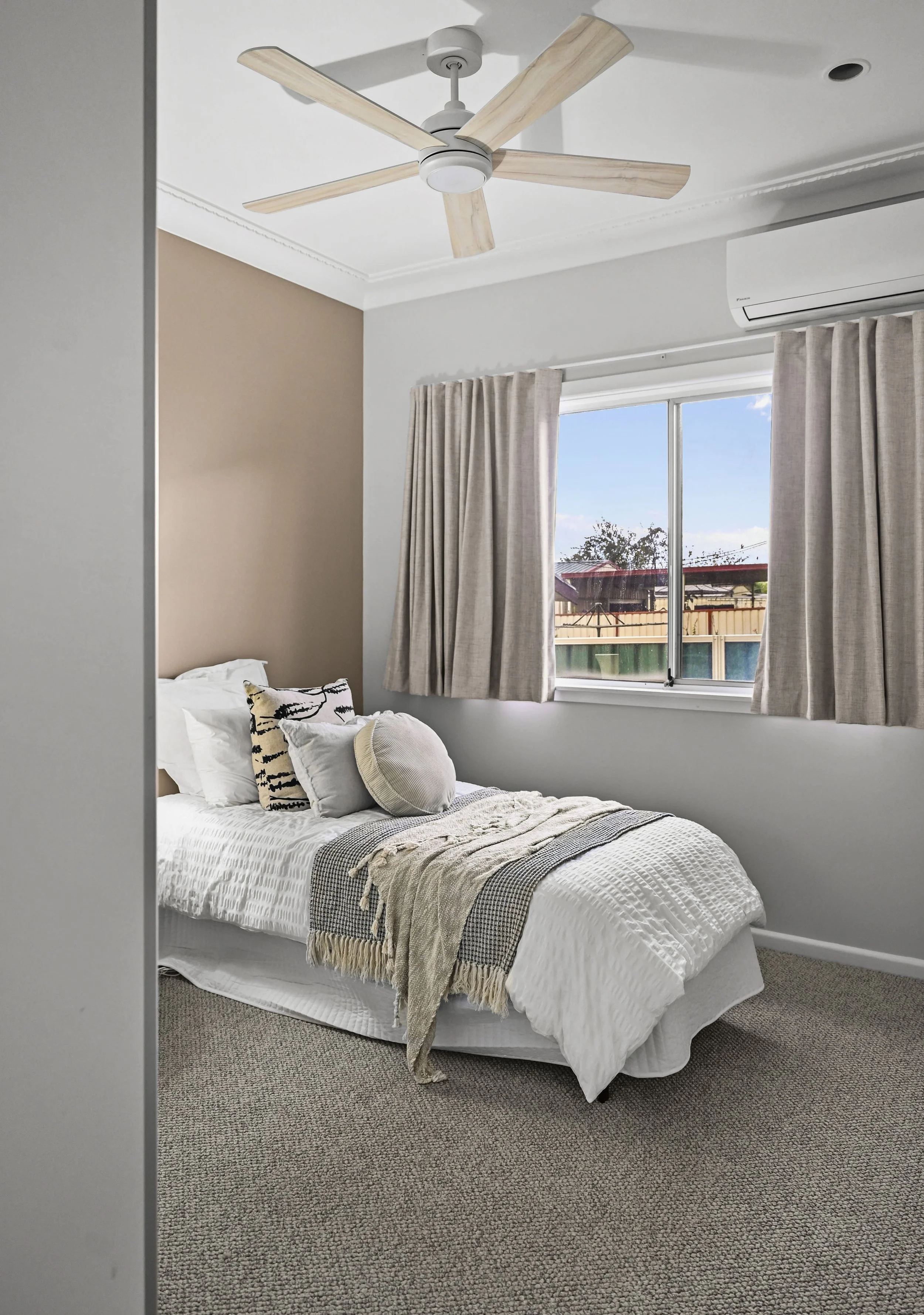 A true fourth bedroom with scaled bed, bedsides and reading light (Copy)