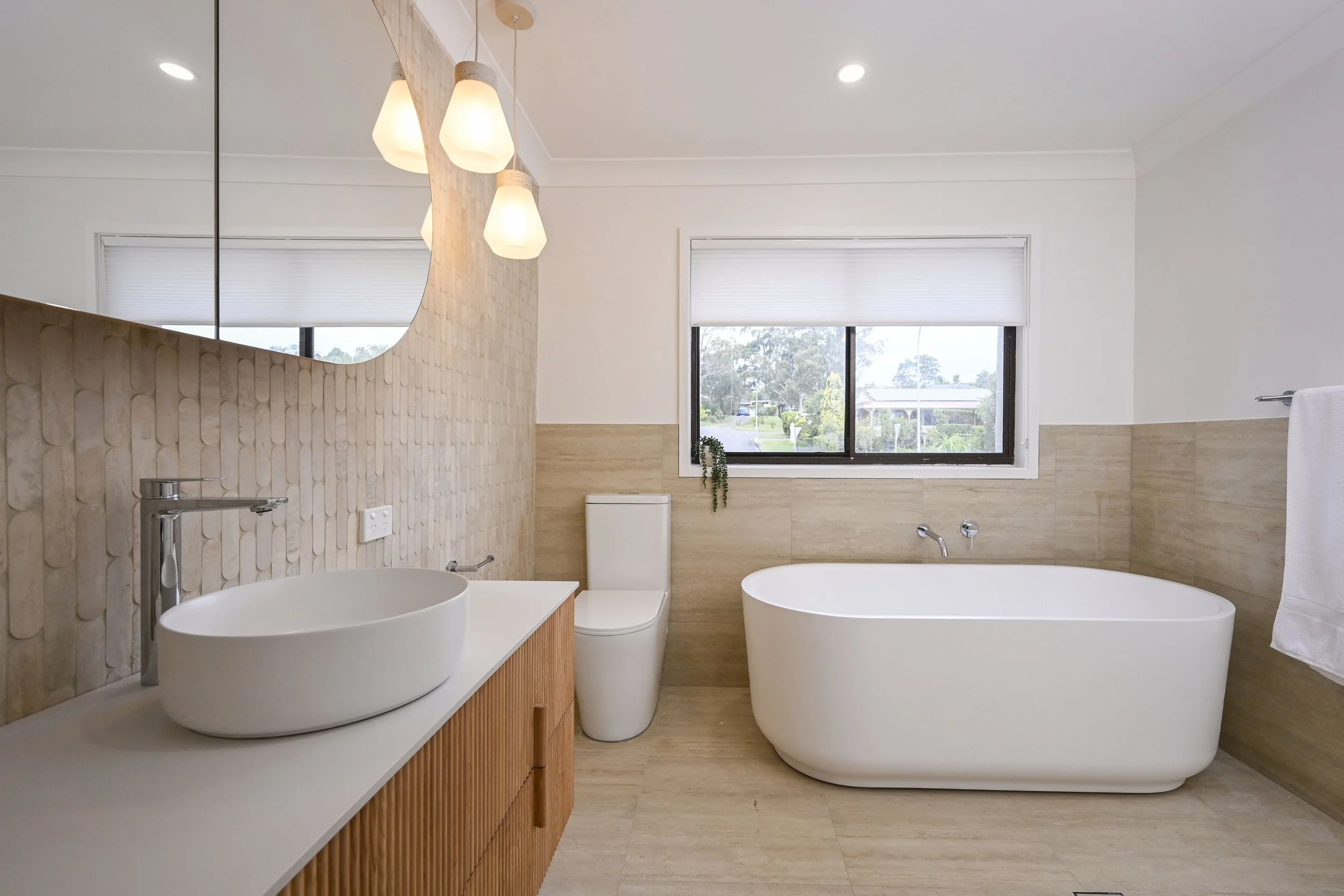 Completing the finishing touches in Yarrawarrah, NSW on Selling Houses Australia