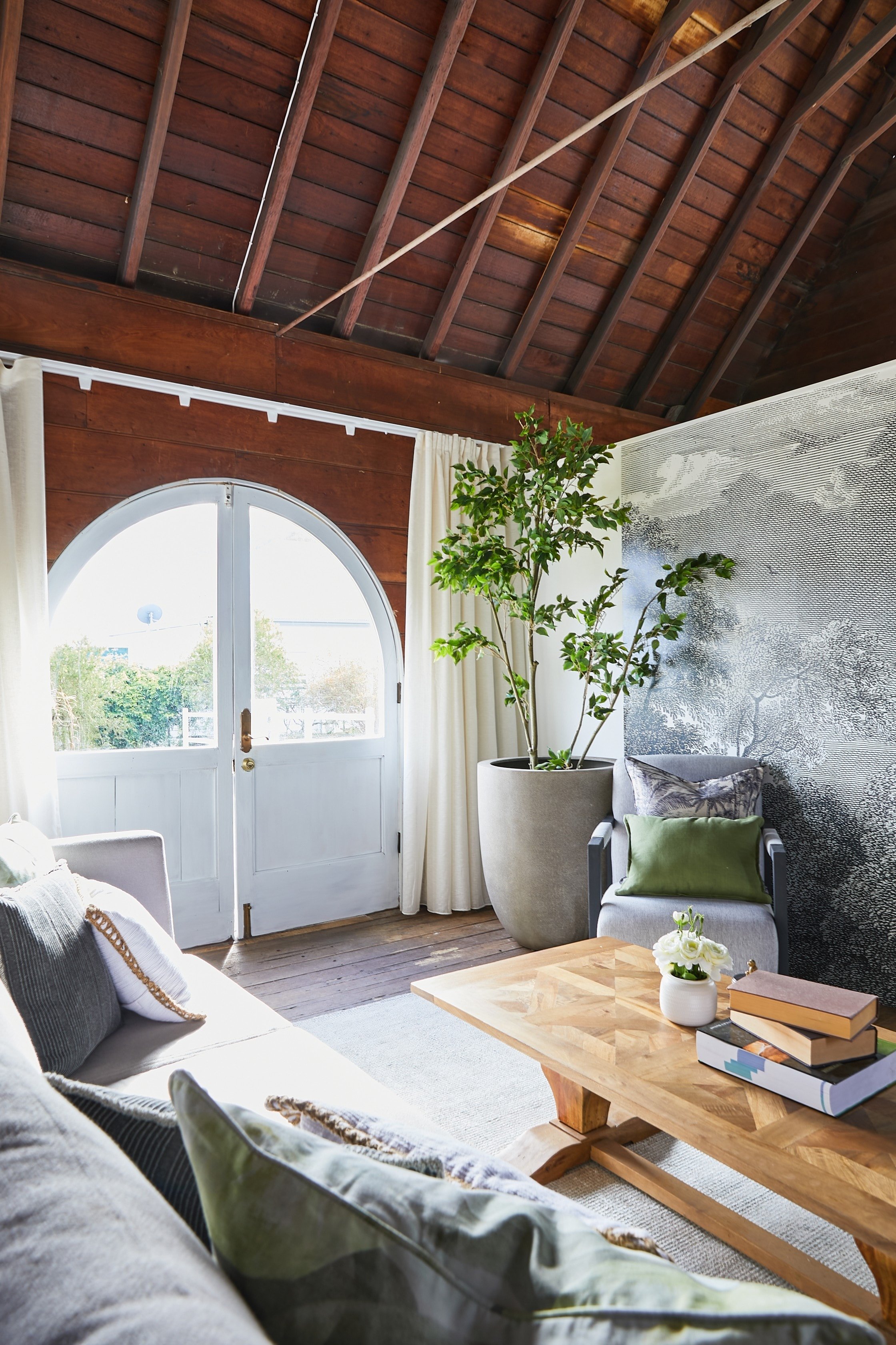 Selling Houses Australia Series 16 episode 1 Ellalong church — The