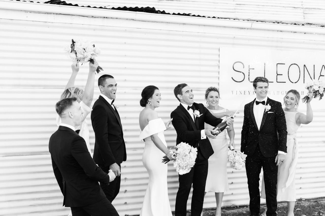 Rutherglen+Wedding+at+St+Leonards+Winery-29-1280w.jpg