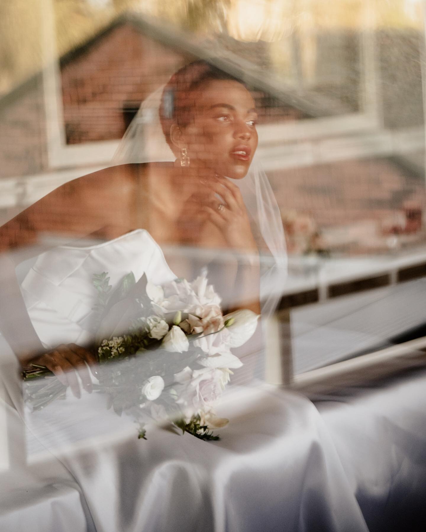 Out of Office for today and the weekend! Off to see Moulin Rouge with my girlfriends 🥳 Also first night away from Dahlia! Will I survive? 🥹
-
-
-
#alburyphotographer #alburyweddingphotographer #alburywedding #rutherglenwedding #rutherglen