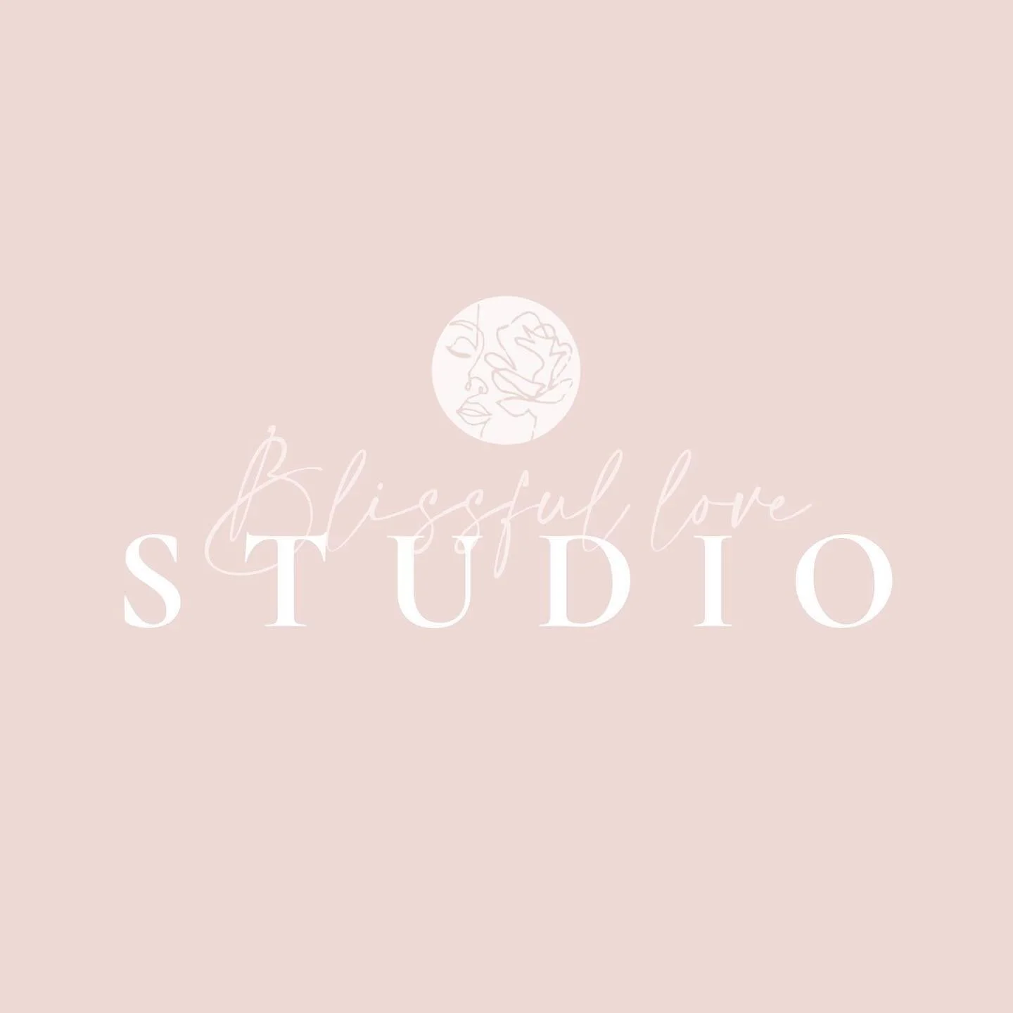 Welcome to the Blissful Love Studio 🥳

I'm so excited to share that I have a new space in Wodonga that I can use mainly for Newborn sessions but also for Maternity, Boudoir, Babies and other Collaborative shoots. How exciting!!

If you are expecting