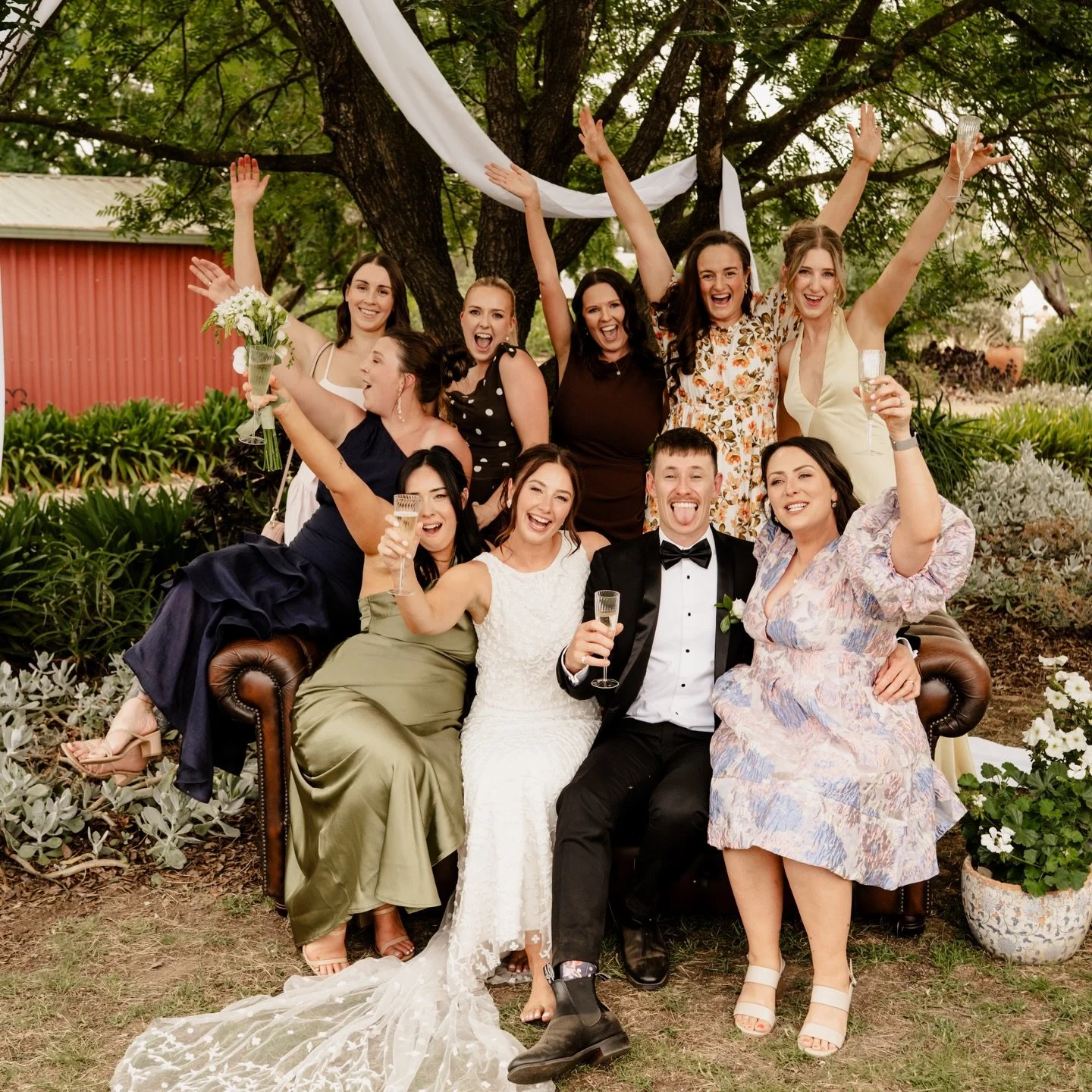 Guests; it&rsquo;s time to step up and BE THE ENERGY 💃🎉🍾

Two amazing people that you clearly love have just gotten married and they want to party with you until they can&rsquo;t stand anymore! So bring the energy! Help them to have the best night