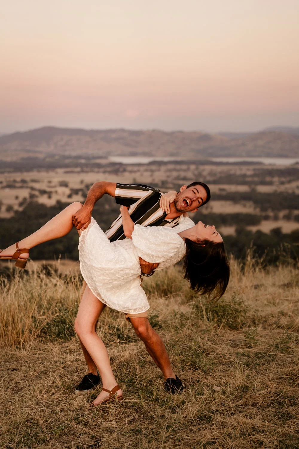 Albury Wodonga Couple Photographer-7.jpg